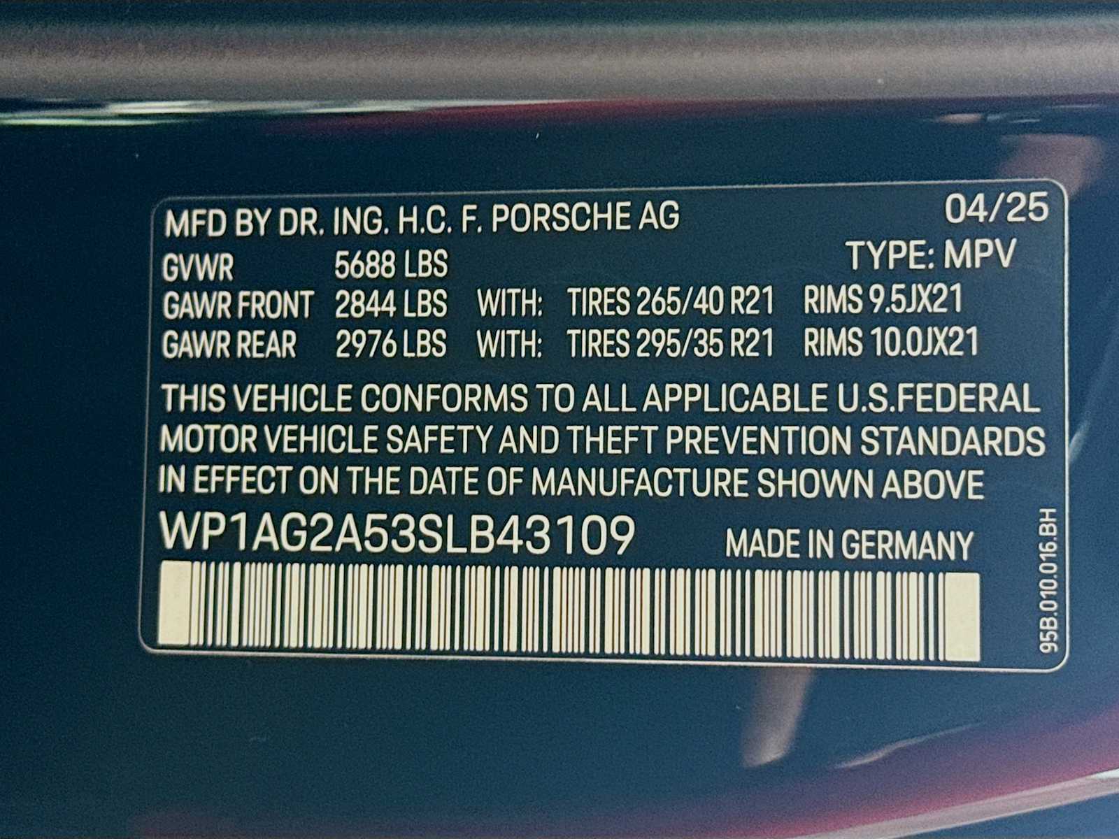 Thumbnail: 2025 Porsche Macan - 25