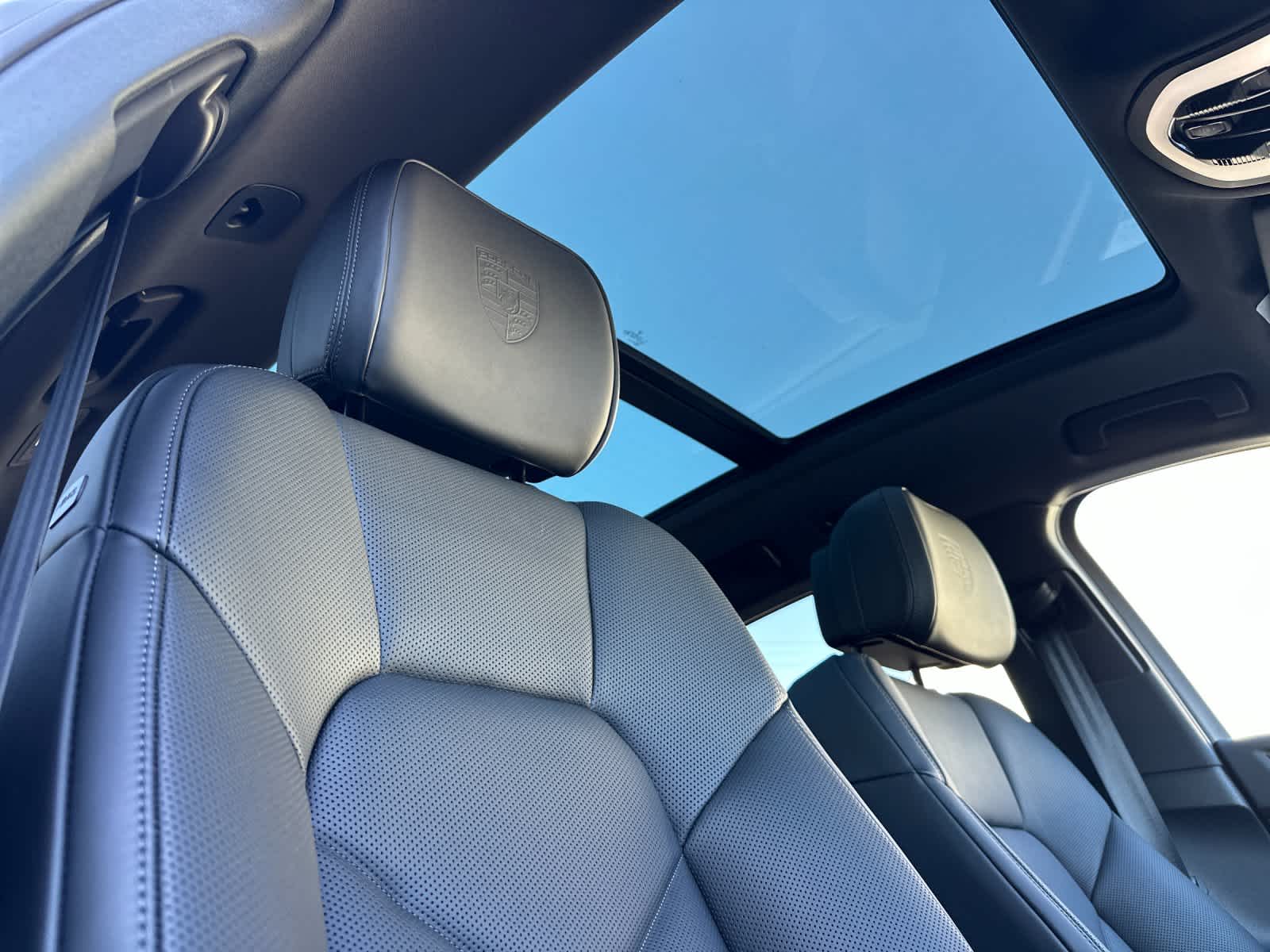 Thumbnail: 2026 Porsche Macan - 18