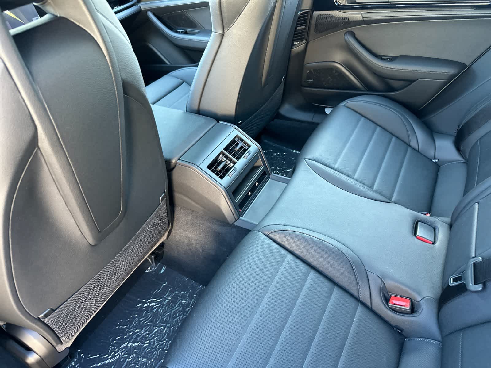 Thumbnail: 2026 Porsche Panamera - 13