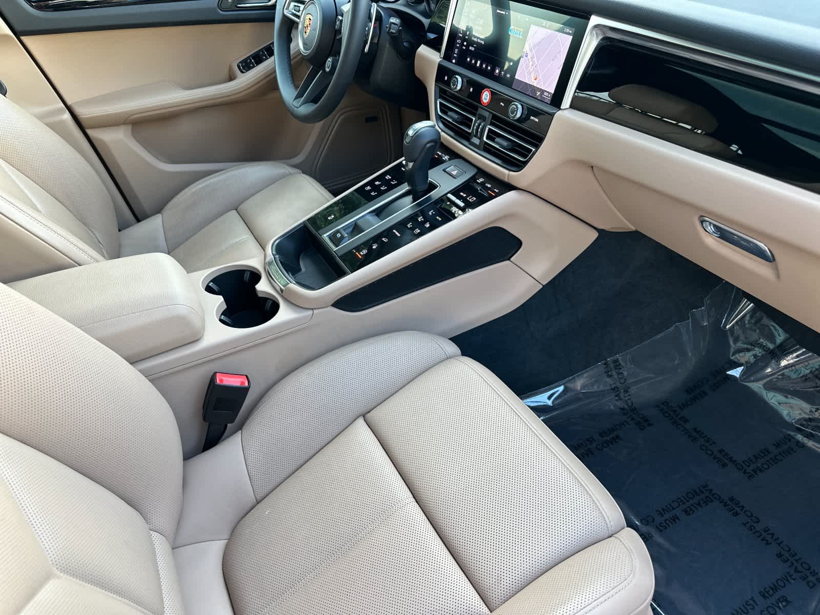 Thumbnail: 2025 Porsche Macan - 17