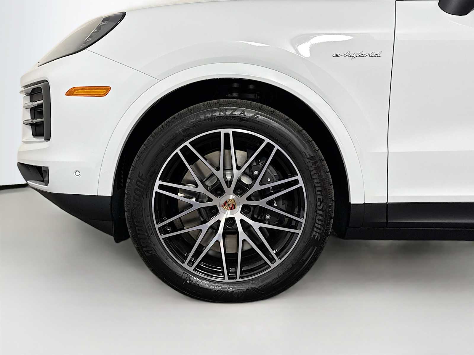 Thumbnail: 2025 Porsche Cayenne - 24