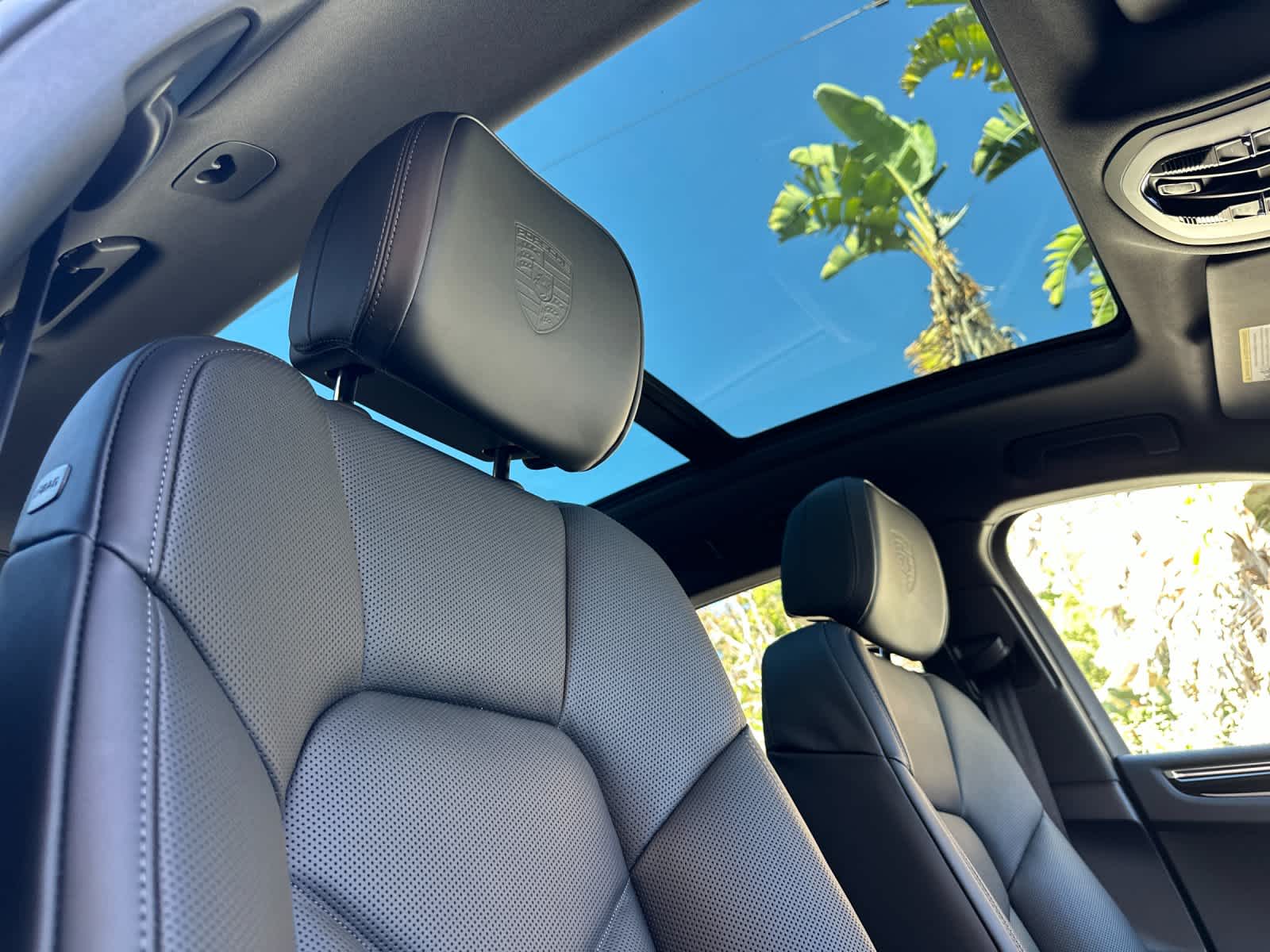 Thumbnail: 2026 Porsche Macan - 18