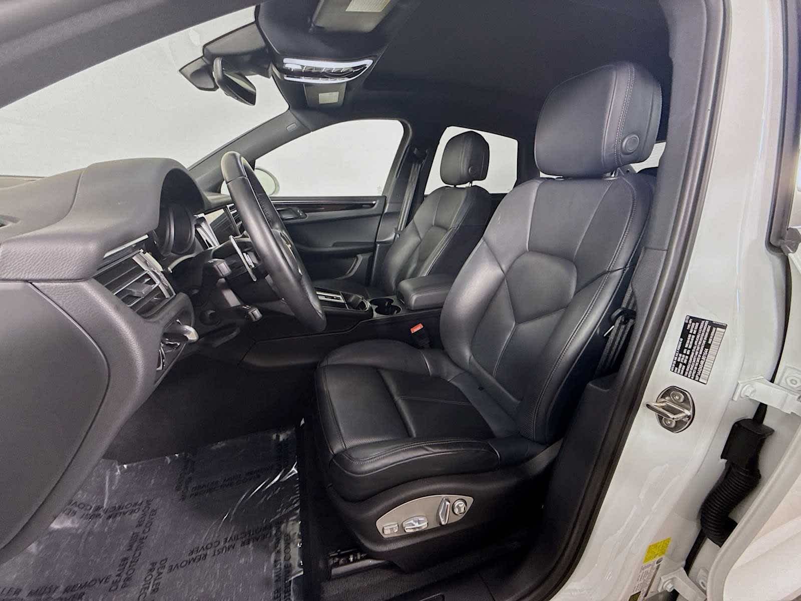 Thumbnail: 2024 Porsche Macan - 5