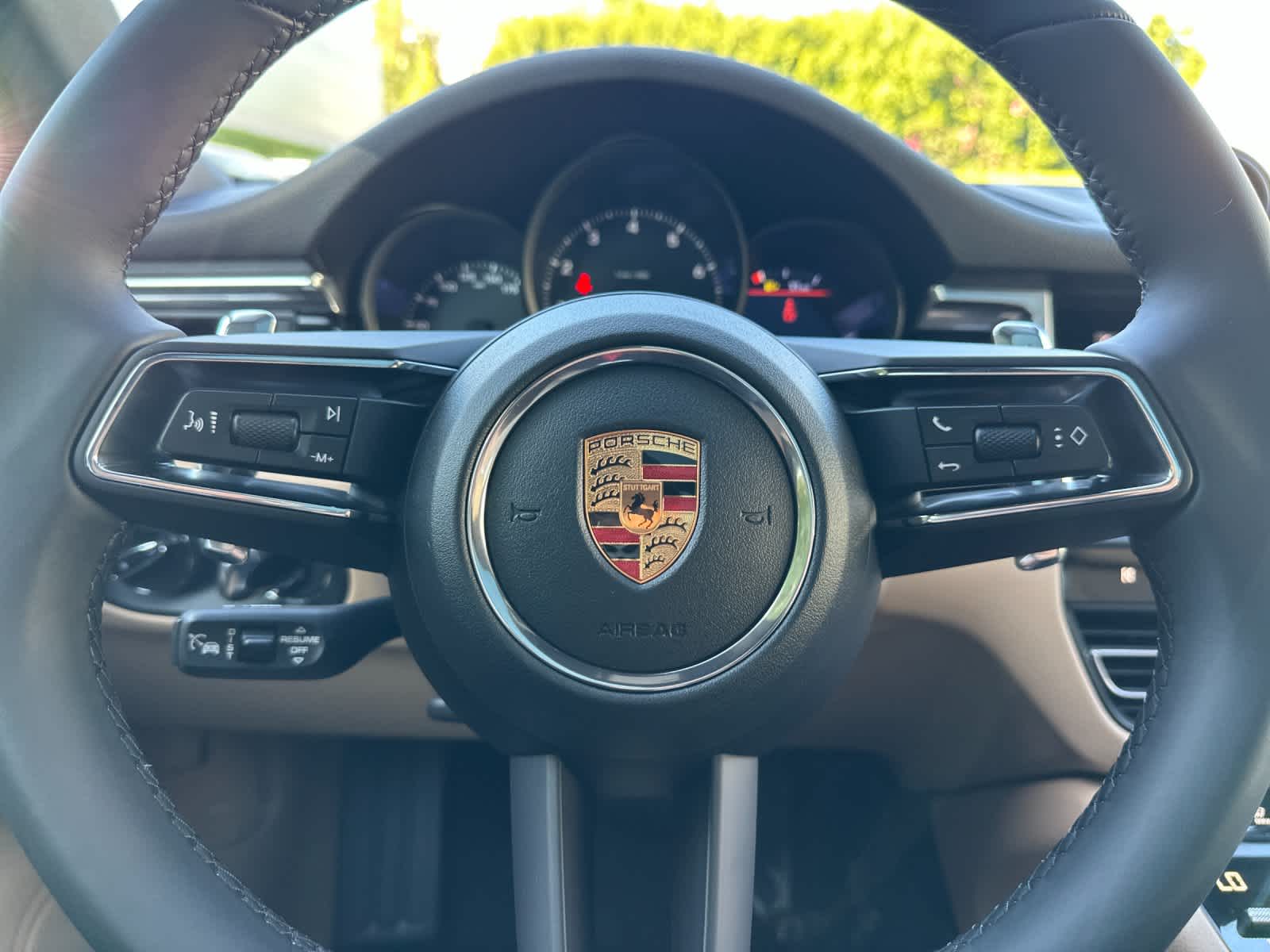 Thumbnail: 2026 Porsche Macan - 26