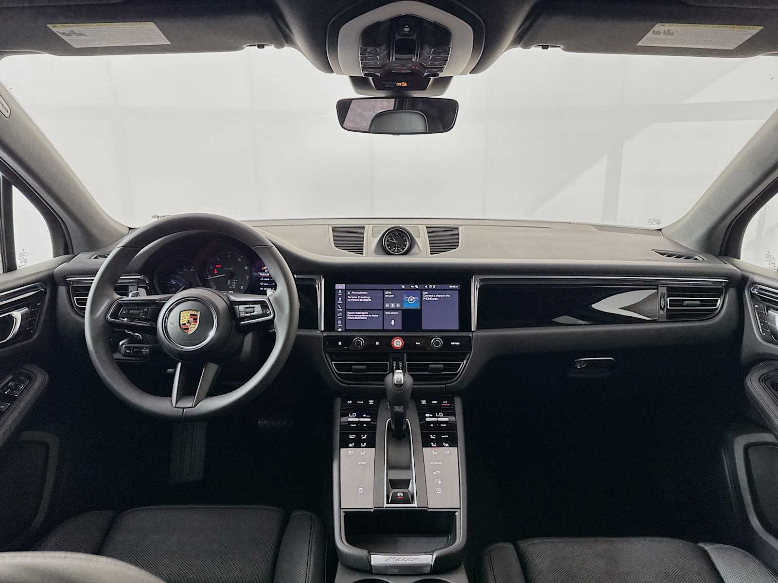 Thumbnail: 2026 Porsche Macan - 27