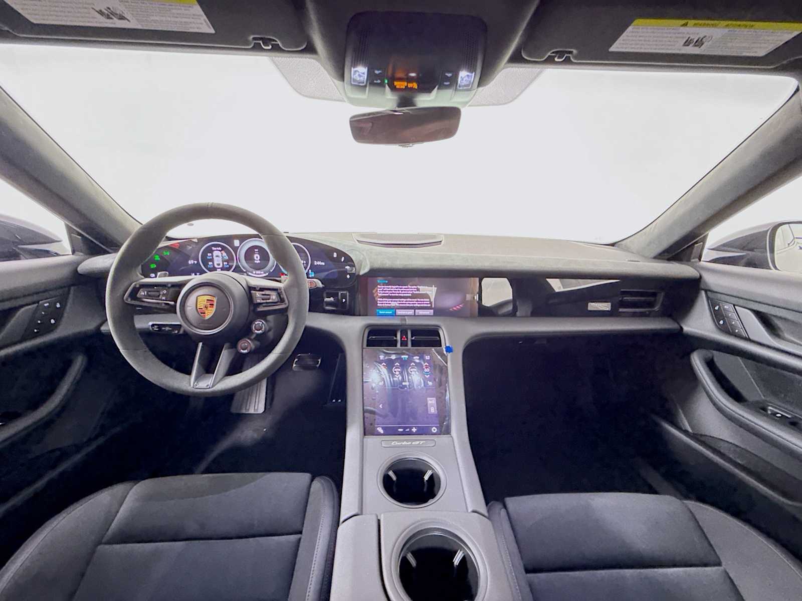 Thumbnail: 2025 Porsche Taycan - 27