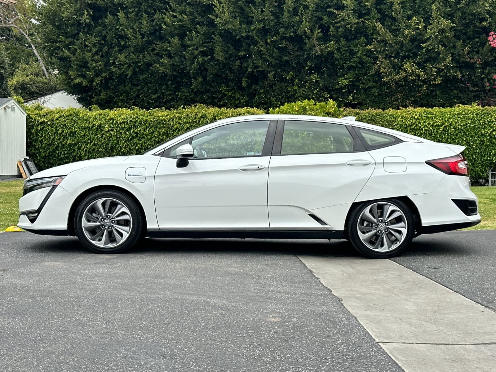 Thumbnail: 2020 Honda Clarity - 2