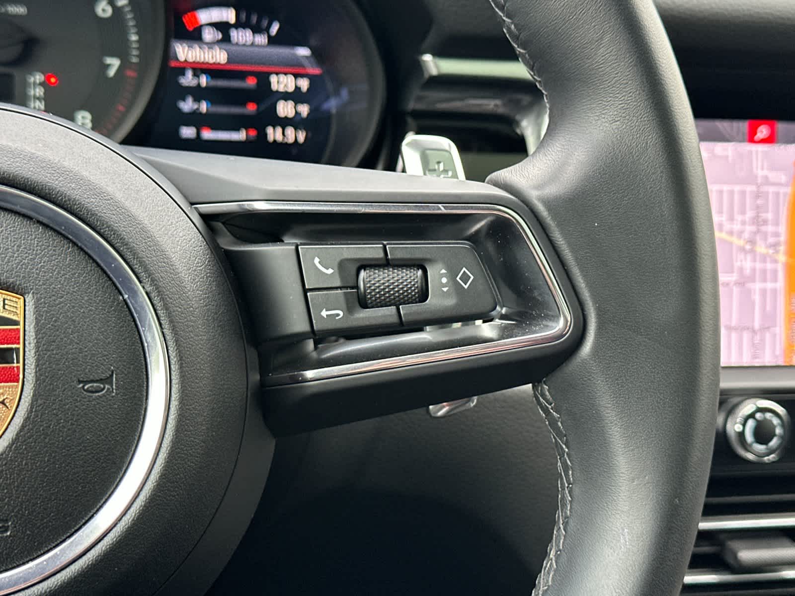 Thumbnail: 2025 Porsche Macan - 27