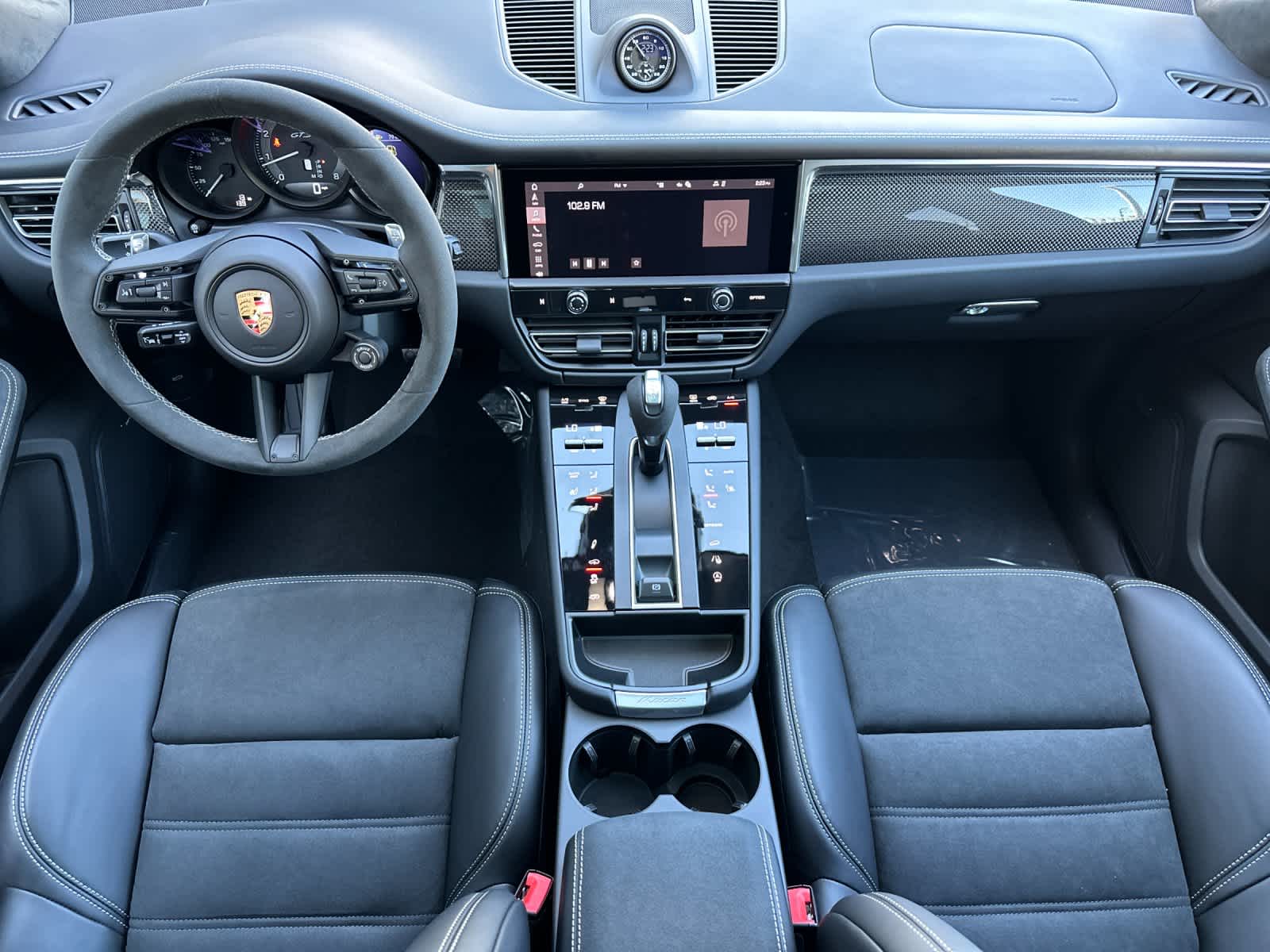 Thumbnail: 2026 Porsche Macan - 6