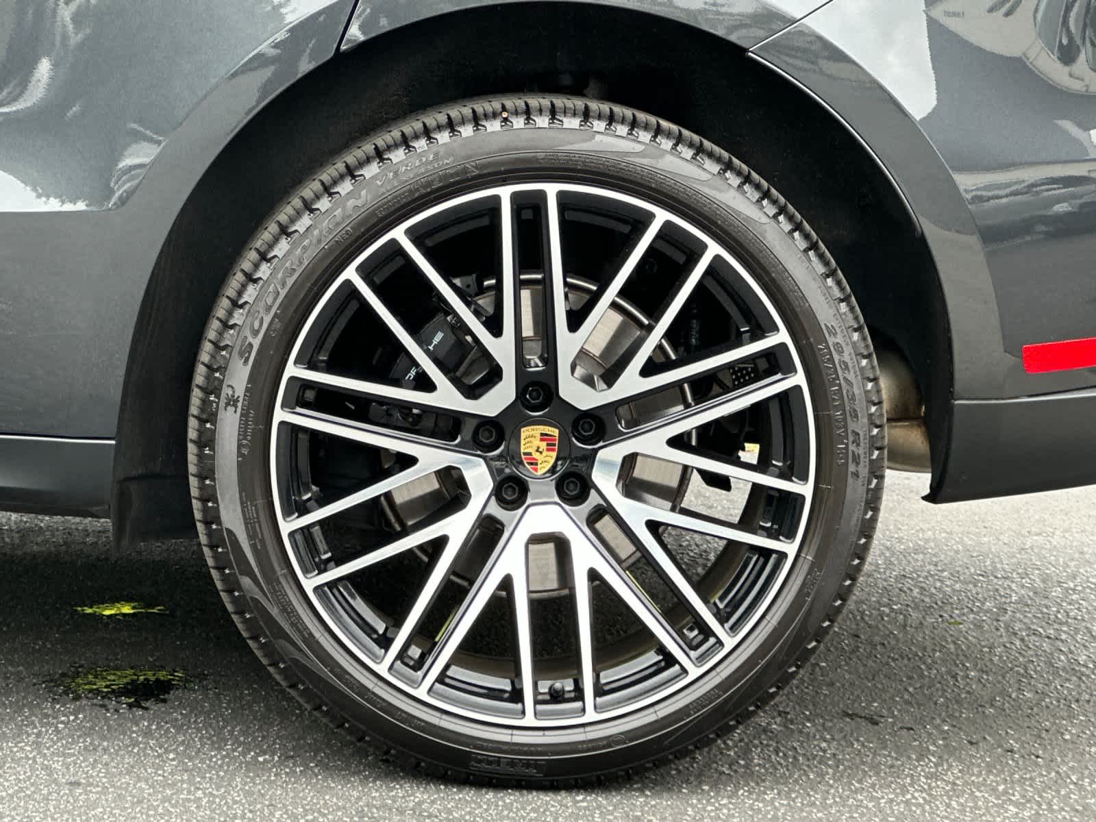 Thumbnail: 2026 Porsche Macan - 31