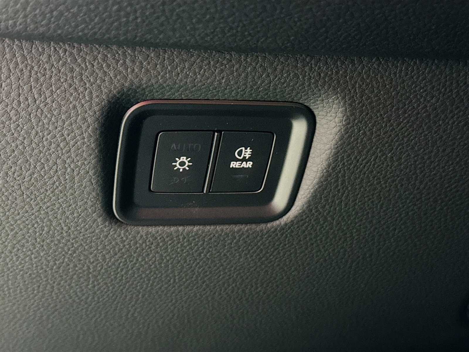 Thumbnail: 2025 Porsche Cayenne - 11