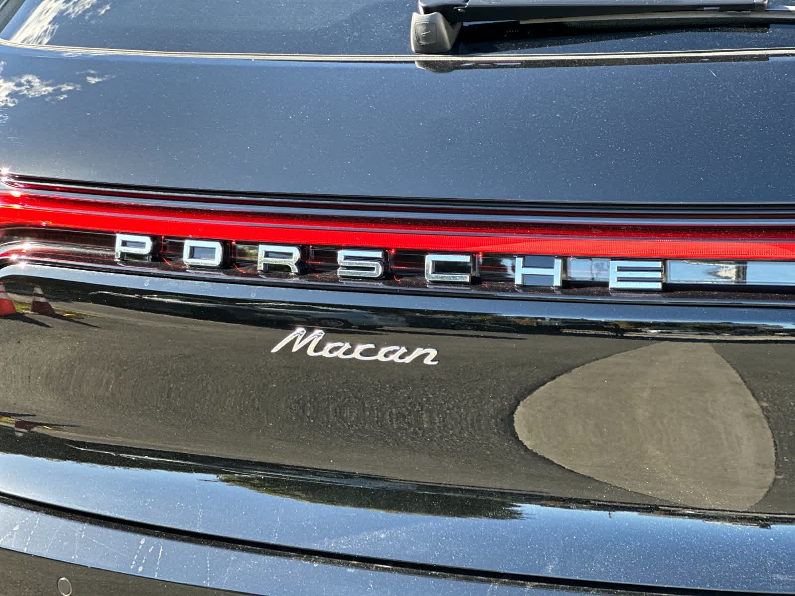 Thumbnail: 2026 Porsche Macan - 31