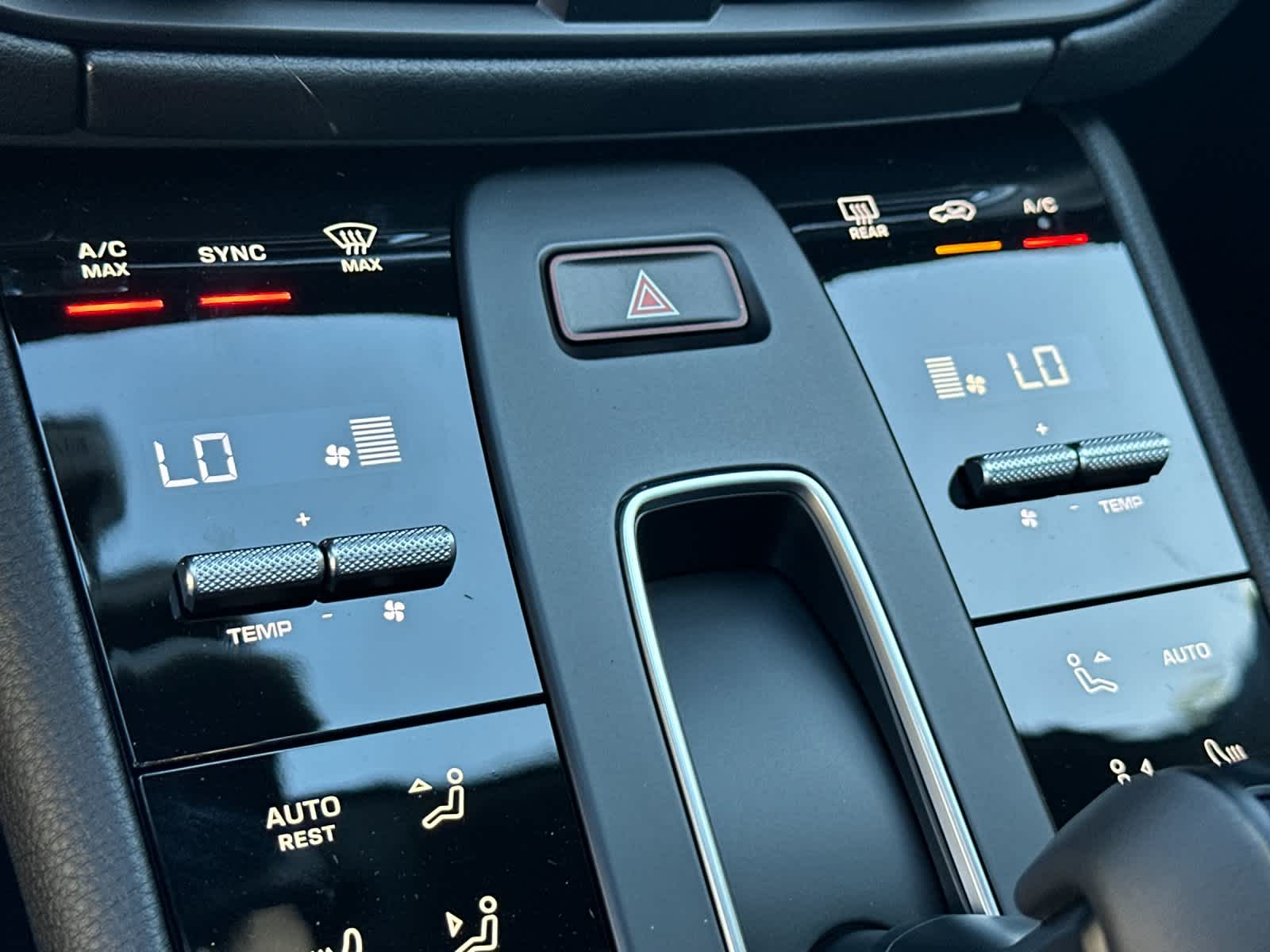 Thumbnail: 2026 Porsche Macan - 24