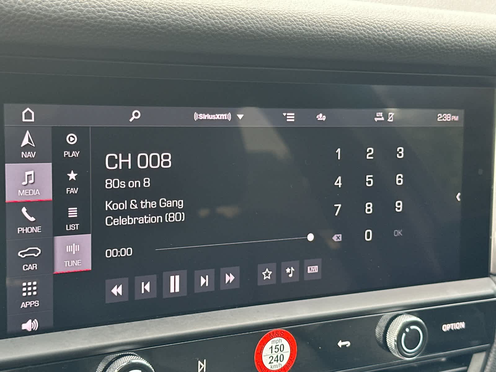 Thumbnail: 2025 Porsche Macan - 20