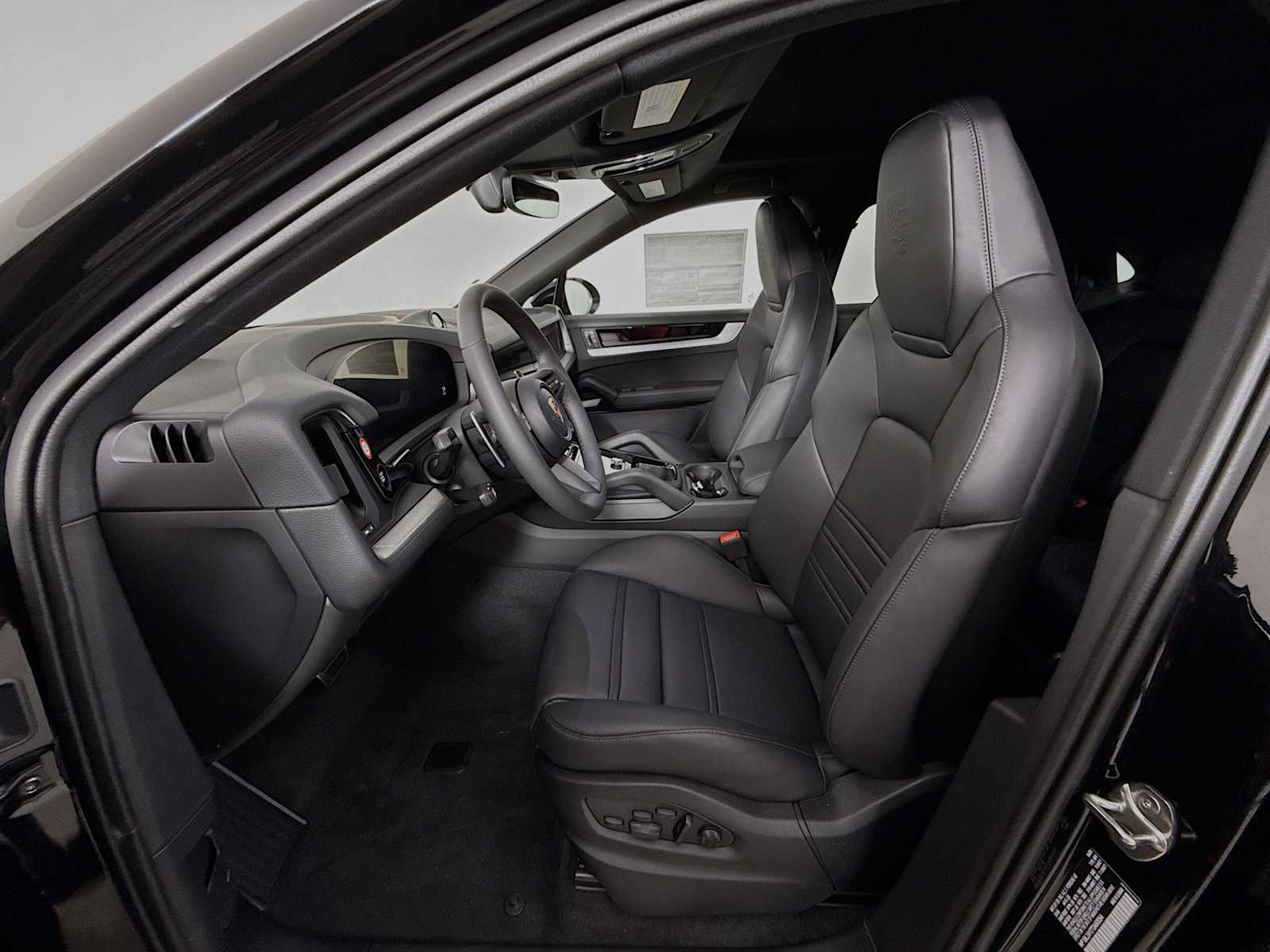 Thumbnail: 2026 Porsche Cayenne - 5