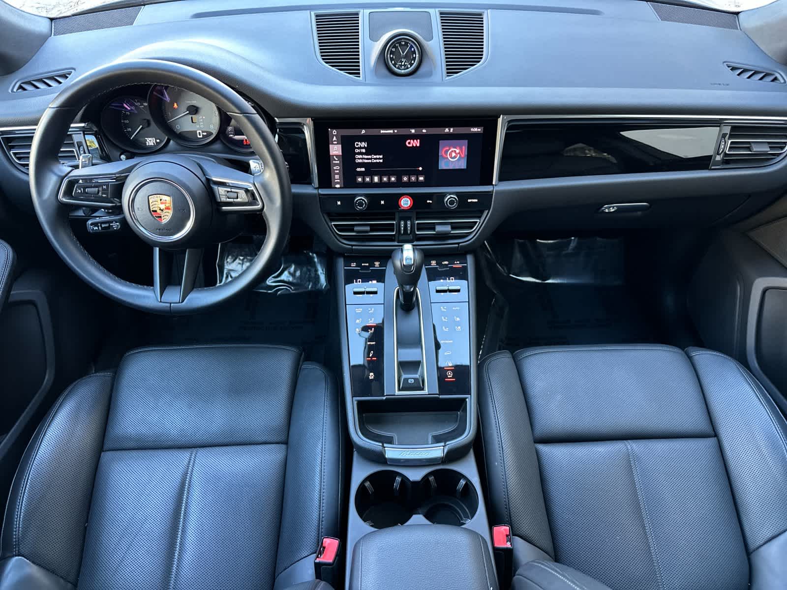 Thumbnail: 2025 Porsche Macan - 6