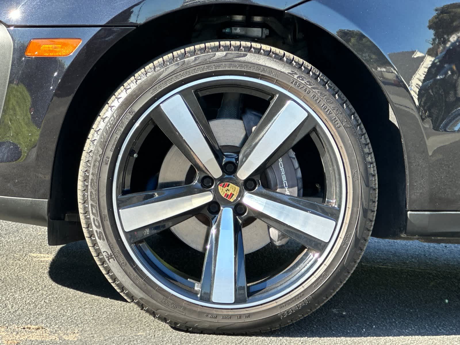 Thumbnail: 2023 Porsche Macan - 30