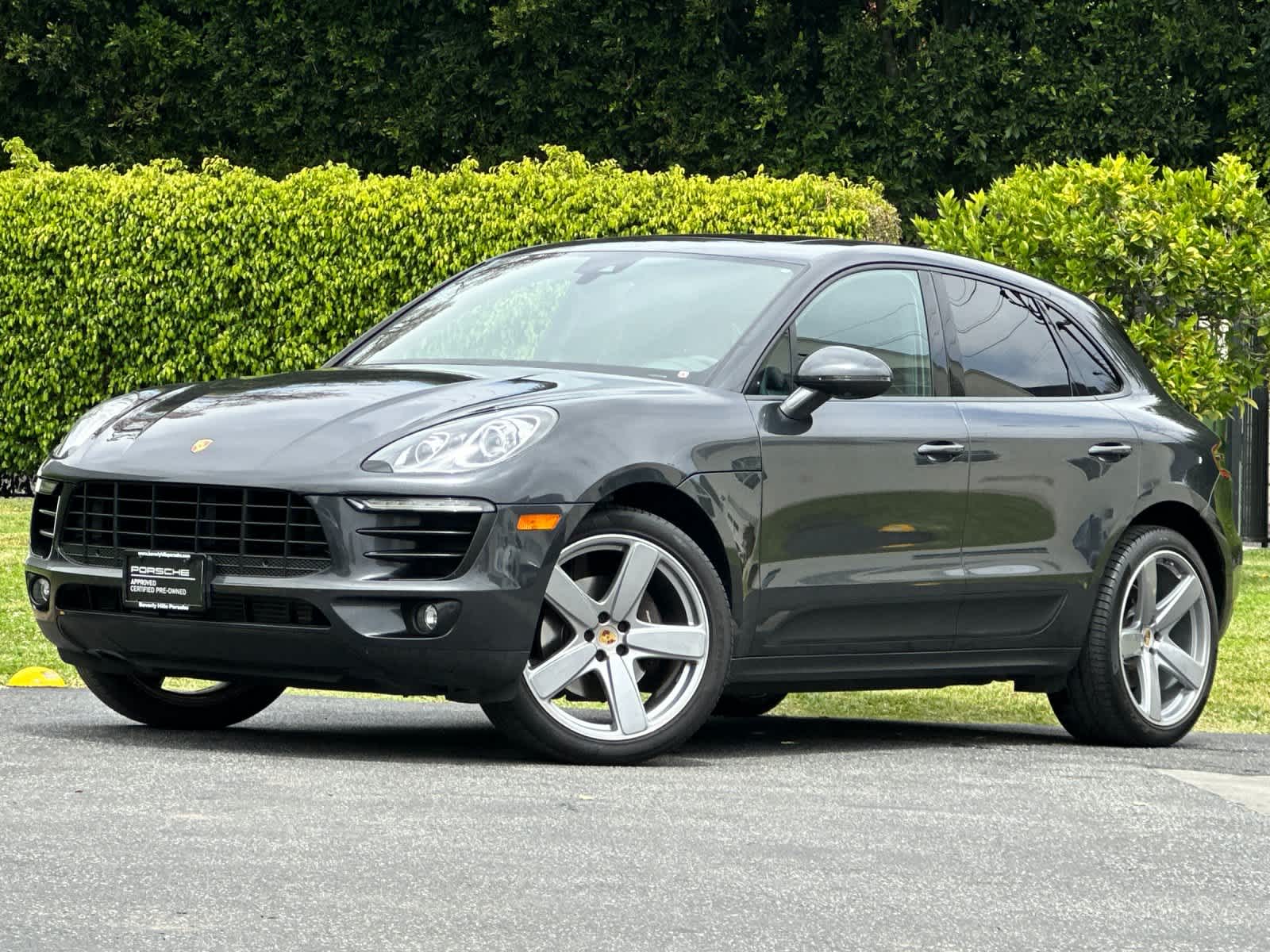Thumbnail: 2018 Porsche Macan - 1