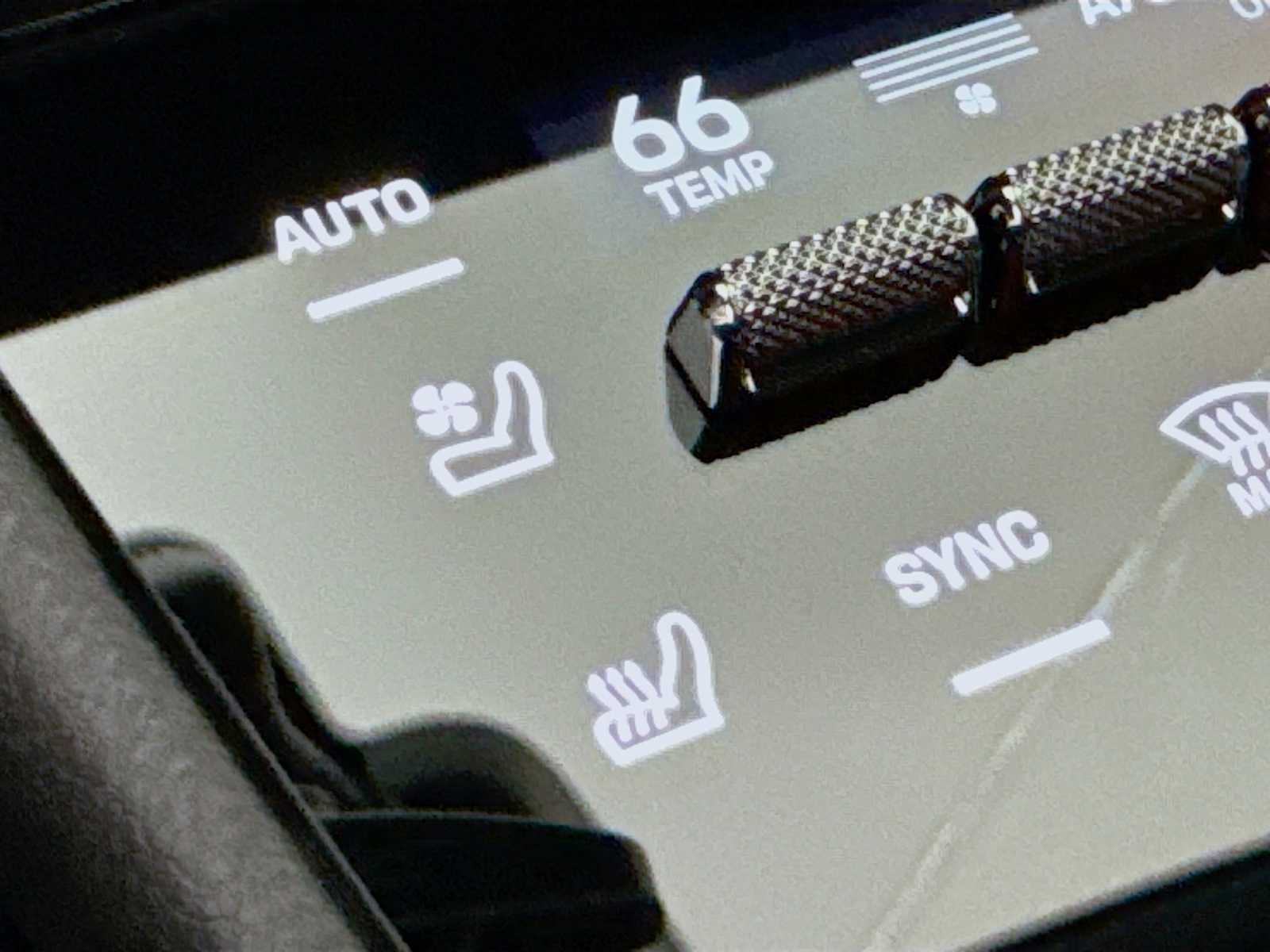 Thumbnail: 2026 Porsche Cayenne - 16