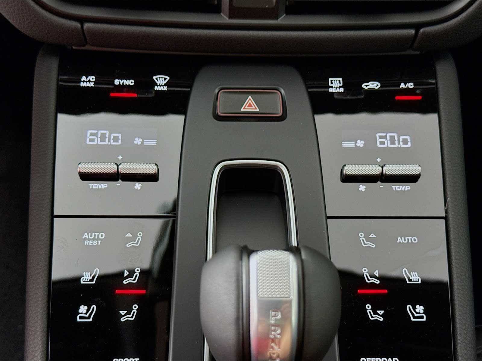 Thumbnail: 2025 Porsche Macan - 13