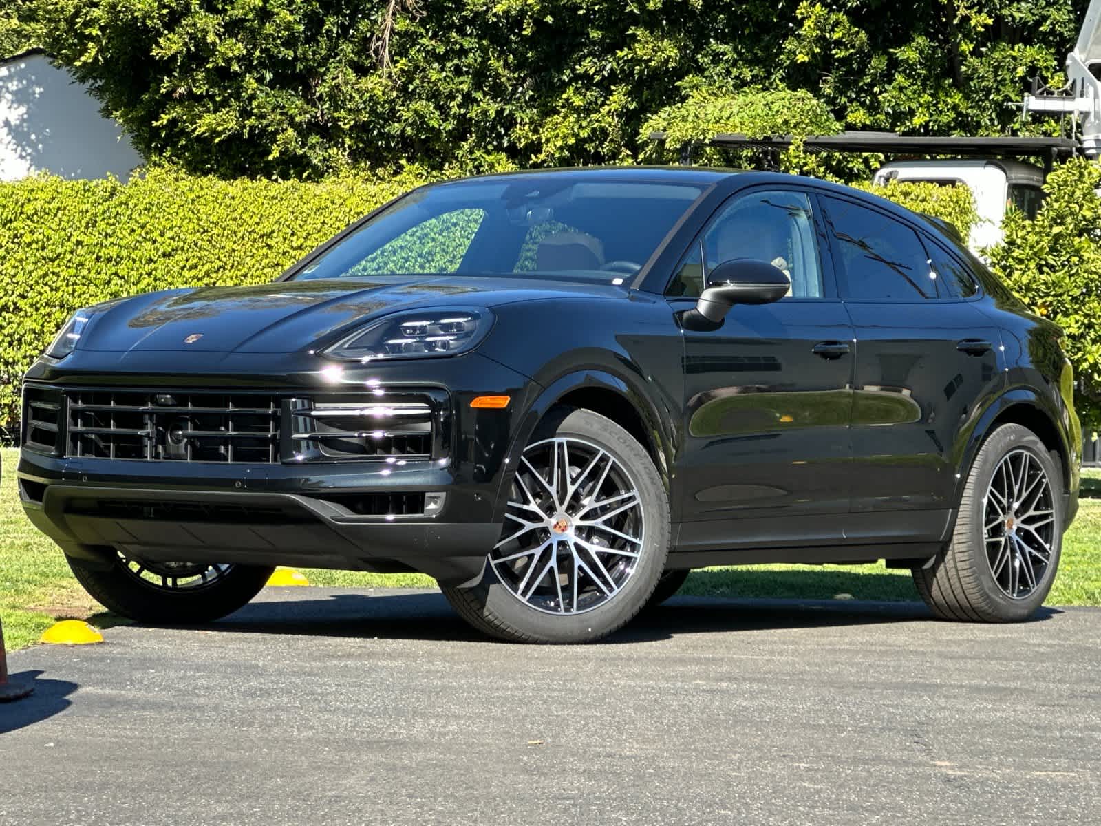 Thumbnail: 2026 Porsche Cayenne - 1