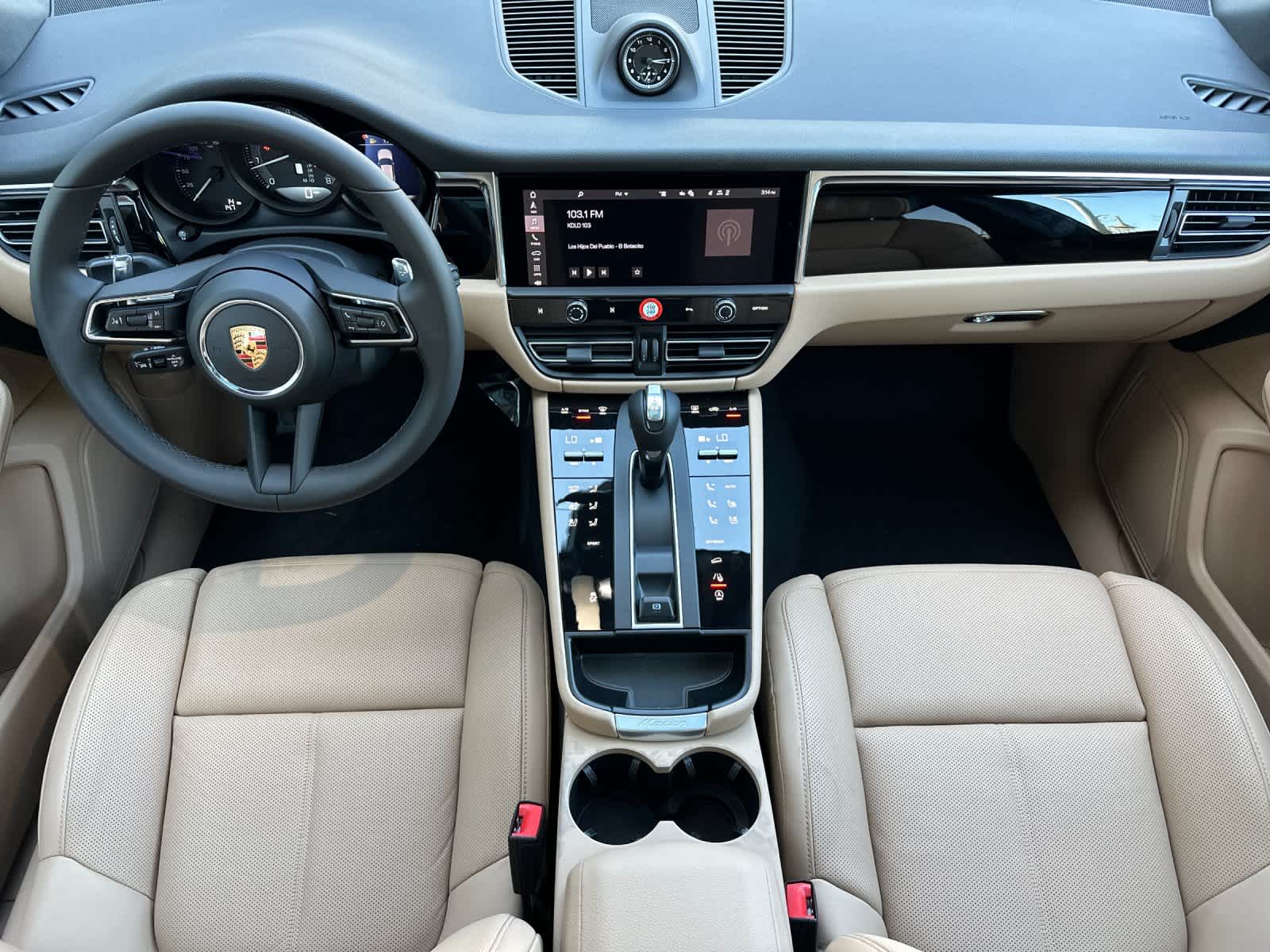 Thumbnail: 2026 Porsche Macan - 6