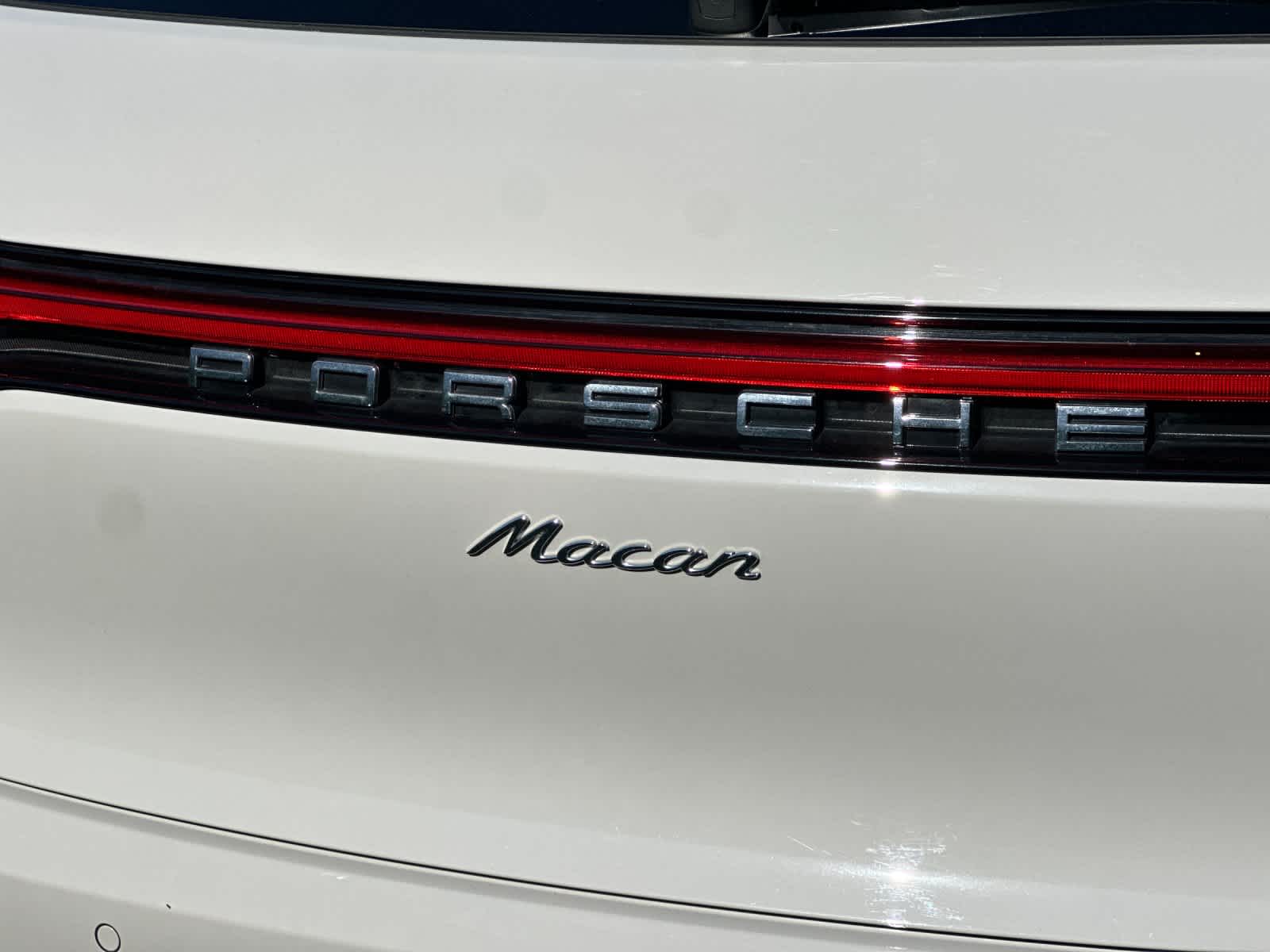 Thumbnail: 2025 Porsche Macan - 31