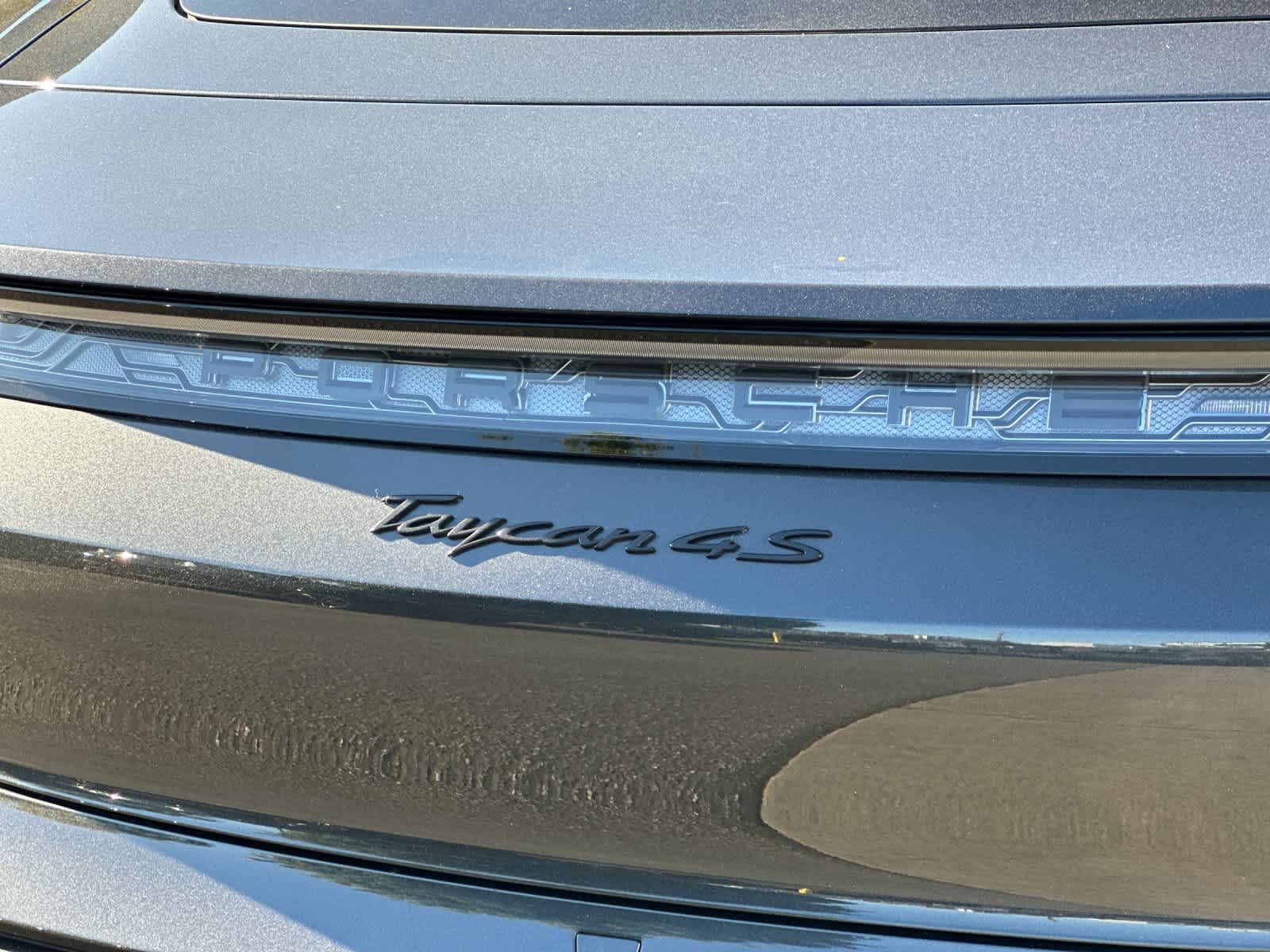 Thumbnail: 2022 Porsche Taycan - 31