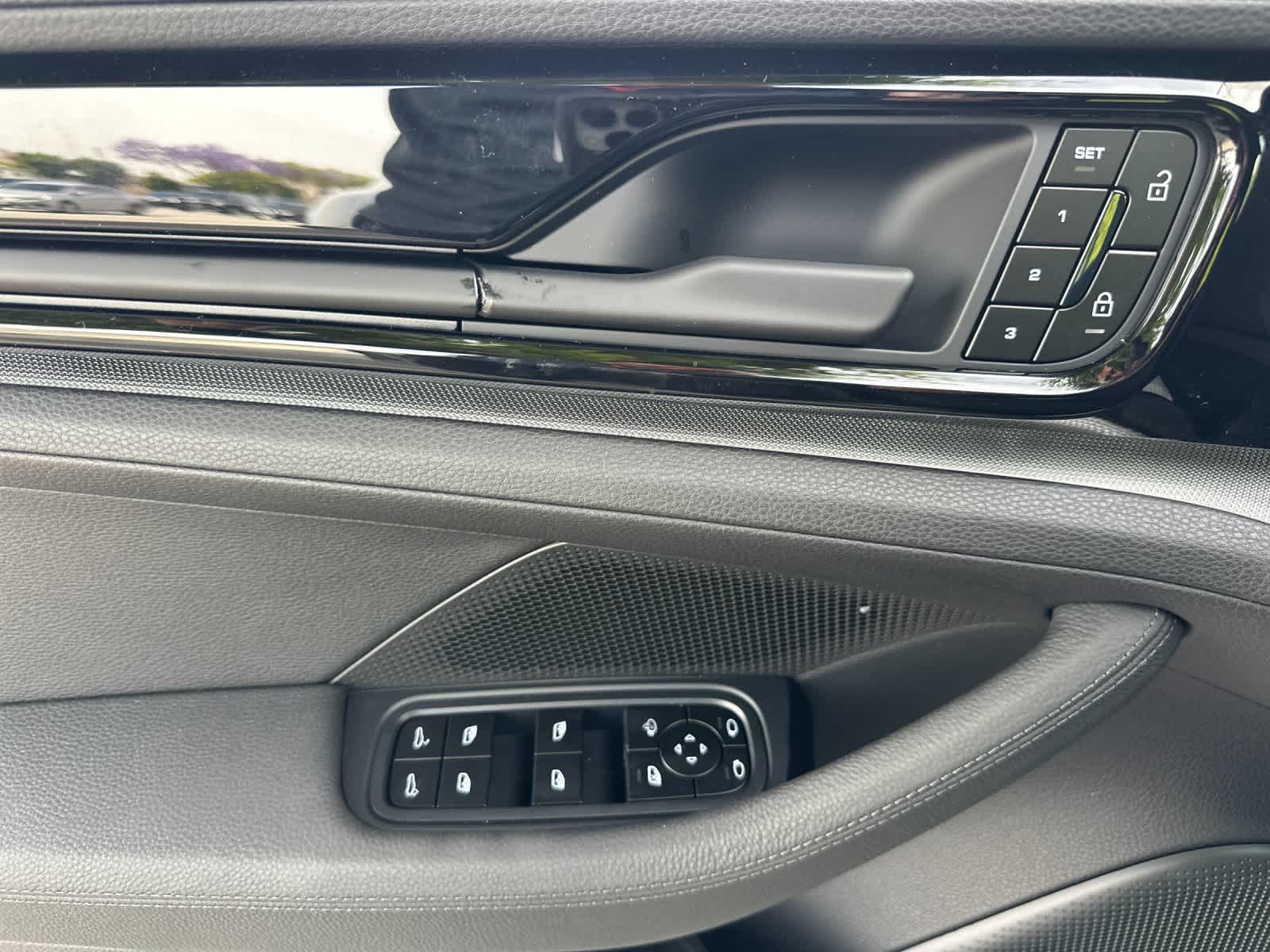 Thumbnail: 2026 Porsche Panamera - 12