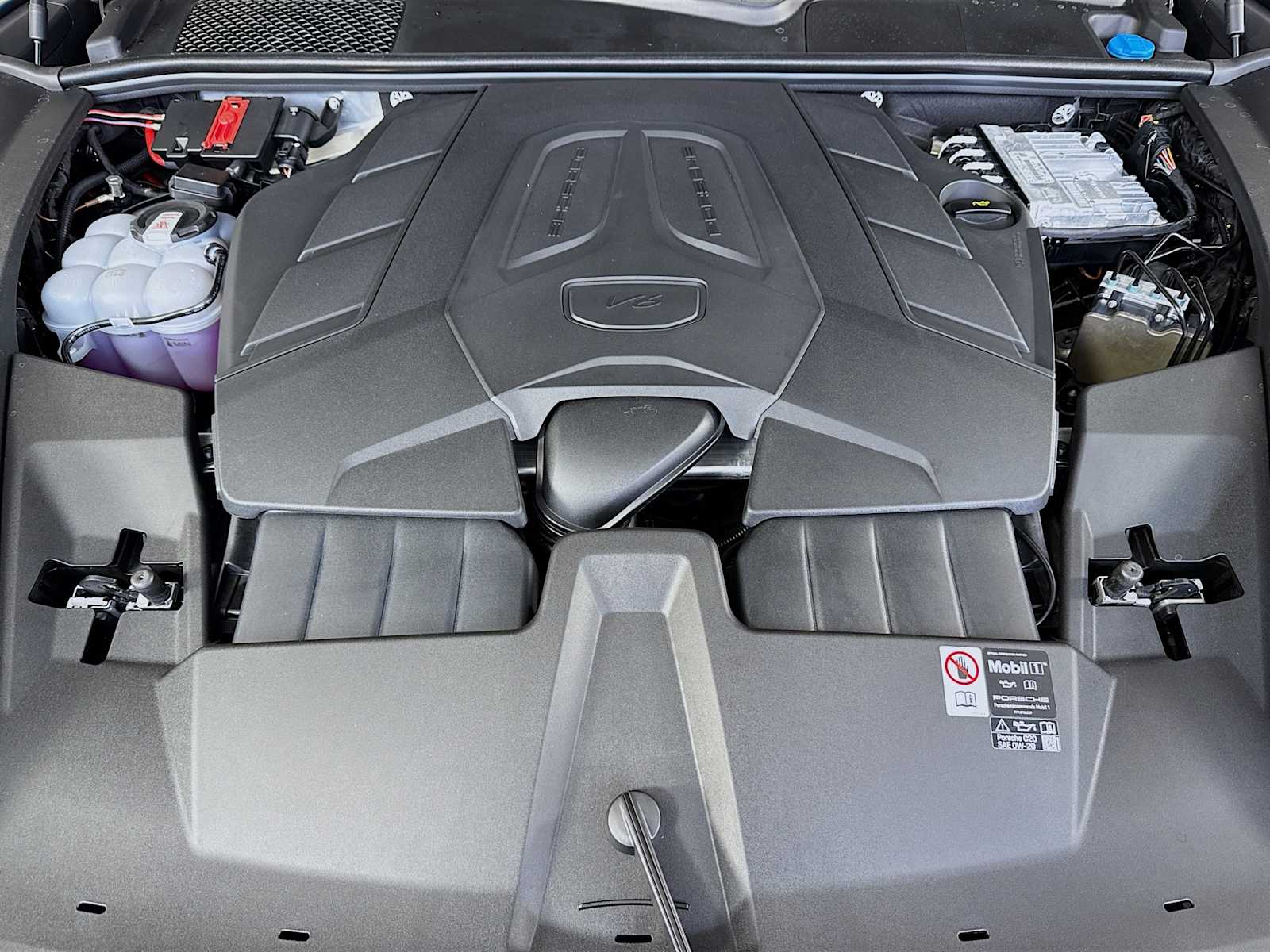 Thumbnail: 2026 Porsche Cayenne - 23