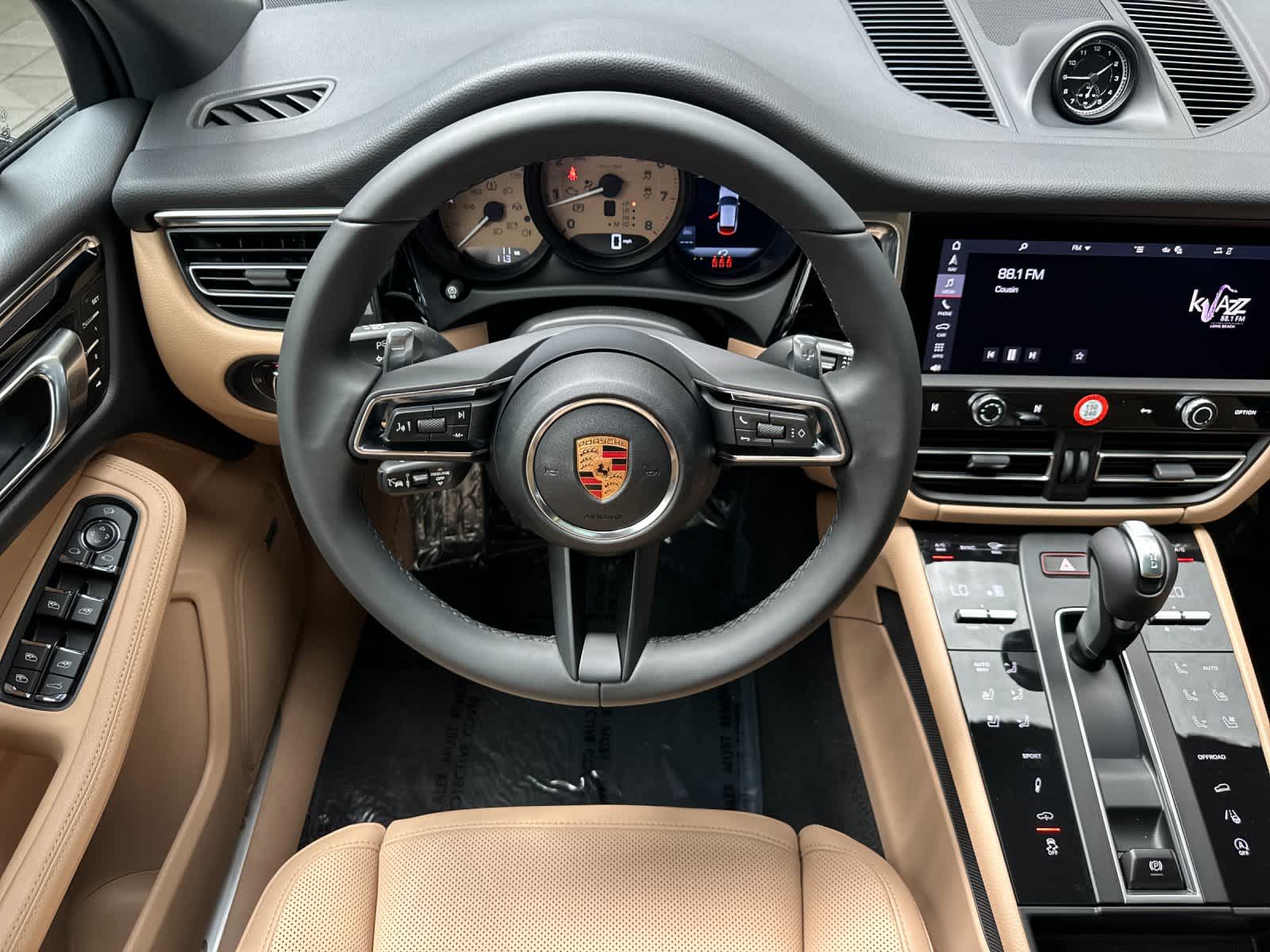 Thumbnail: 2026 Porsche Macan - 15