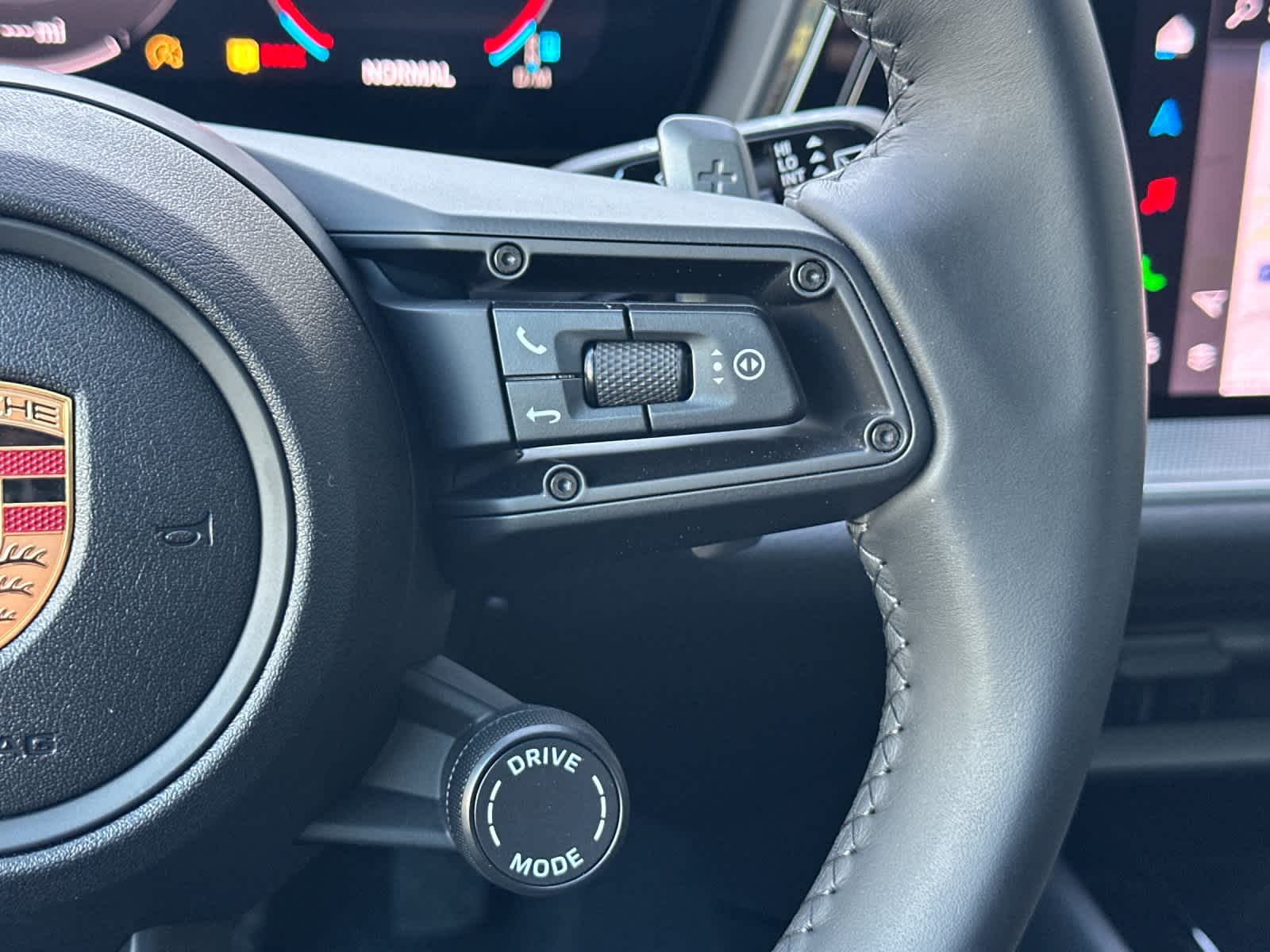 Thumbnail: 2025 Porsche Cayenne - 29