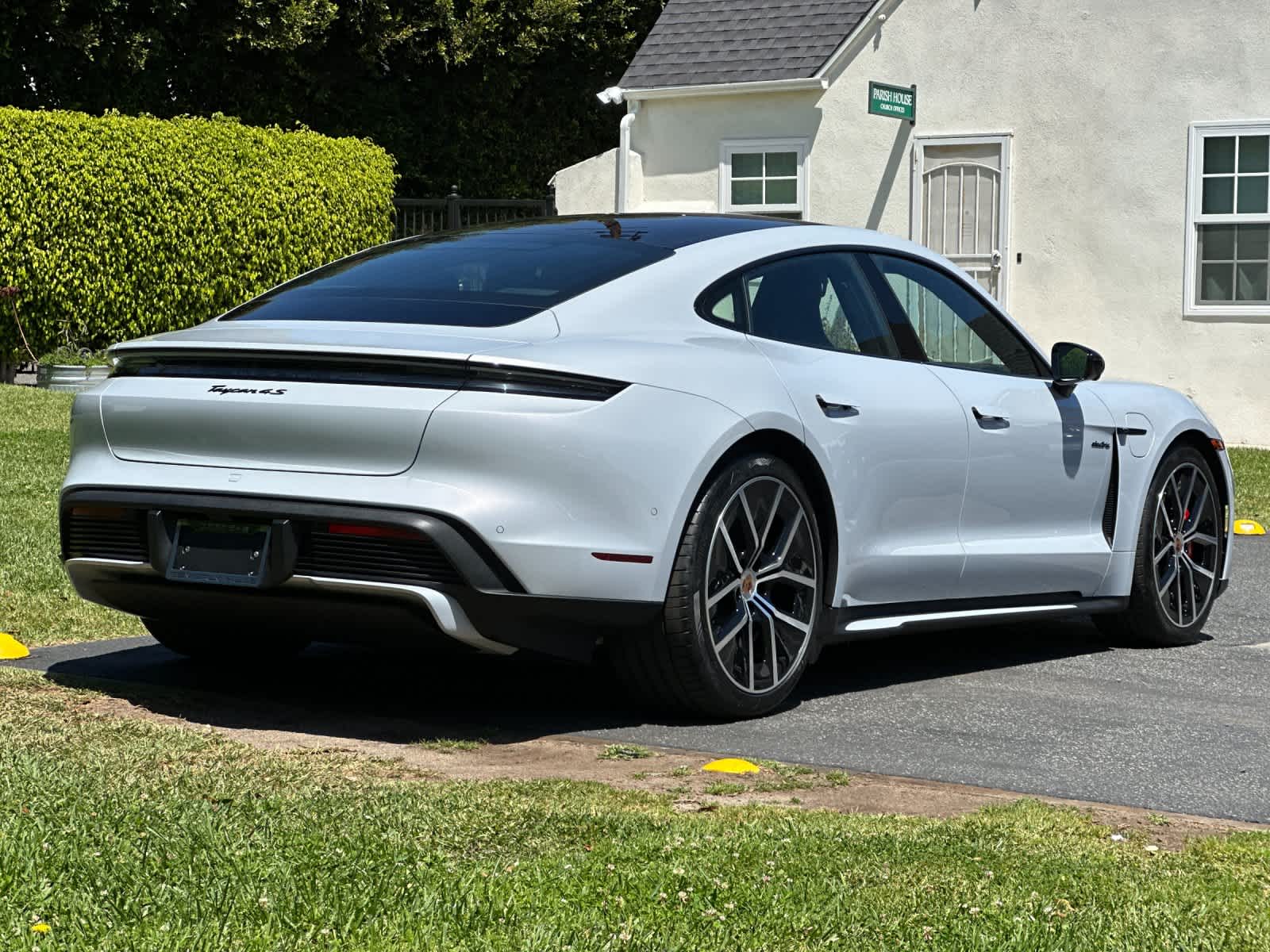 Thumbnail: 2026 Porsche Taycan - 8