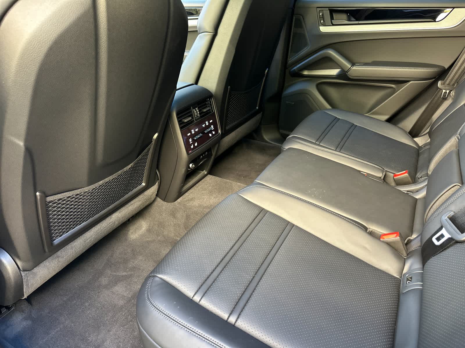 Thumbnail: 2026 Porsche Cayenne - 13