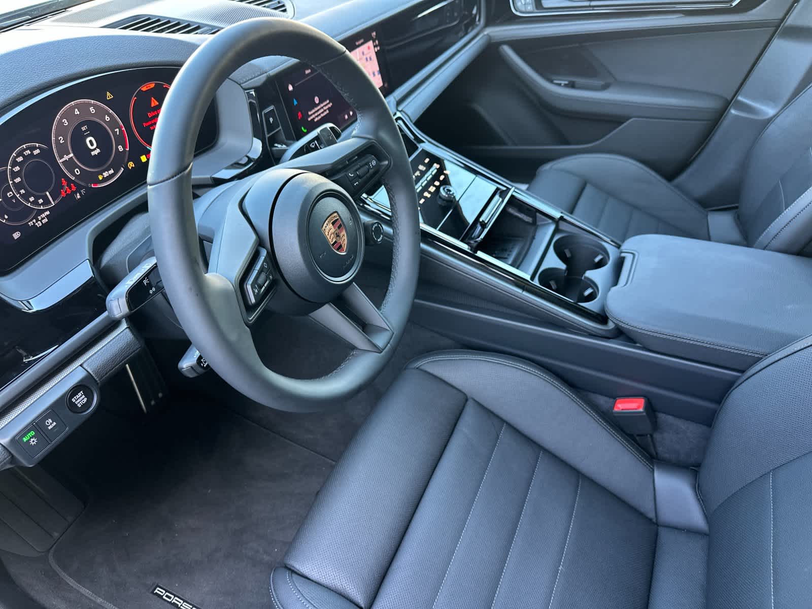 Thumbnail: 2026 Porsche Panamera - 4