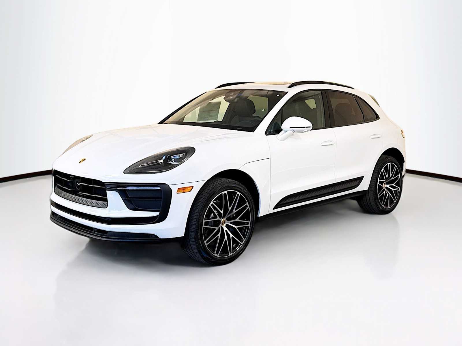 Thumbnail: 2026 Porsche Macan - 1