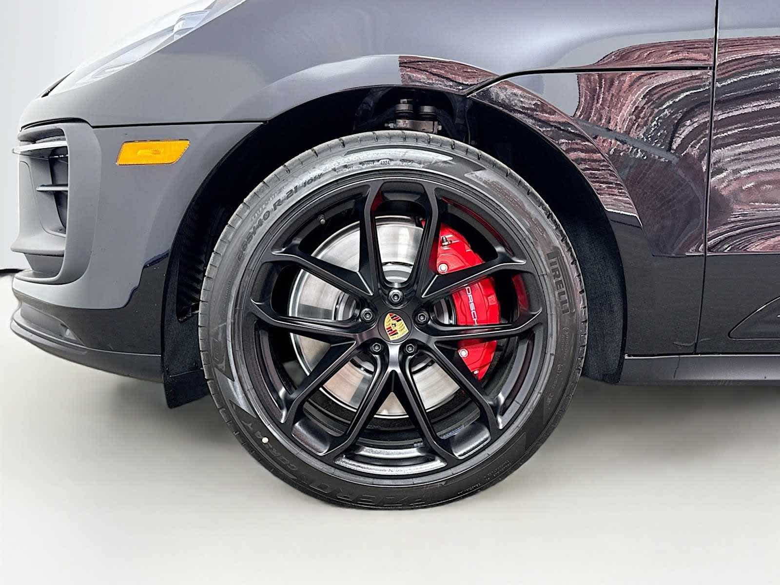 Thumbnail: 2025 Porsche Macan - 24