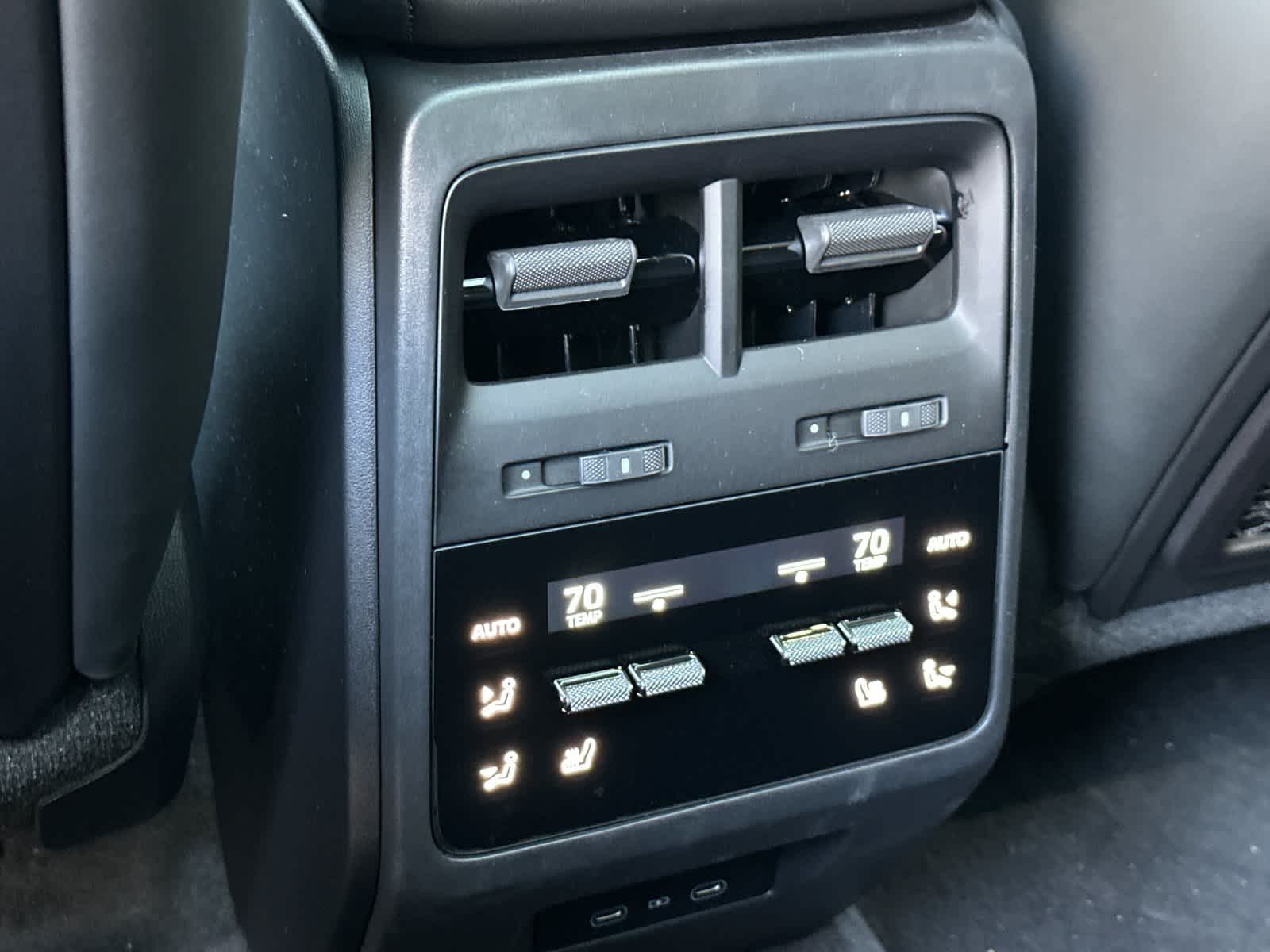 Thumbnail: 2025 Porsche Macan - 14