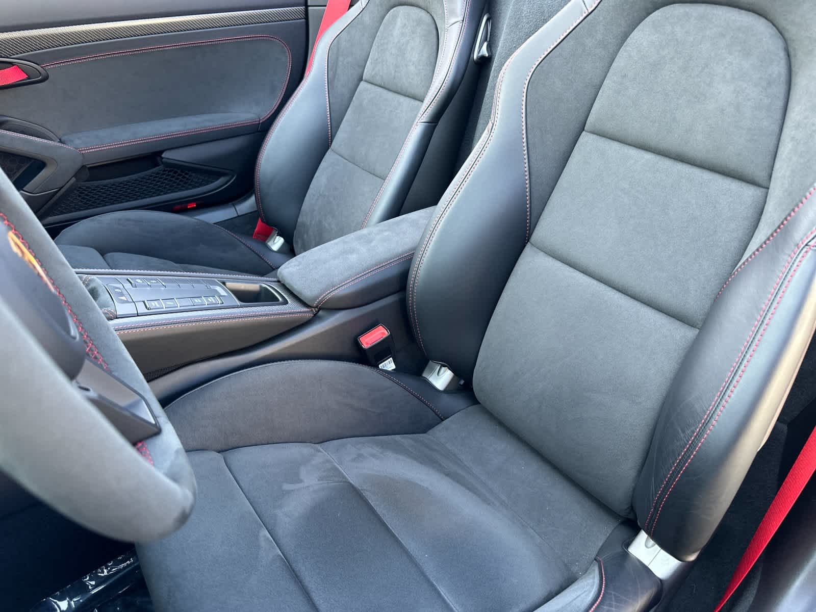 Thumbnail: 2025 Porsche  - 12