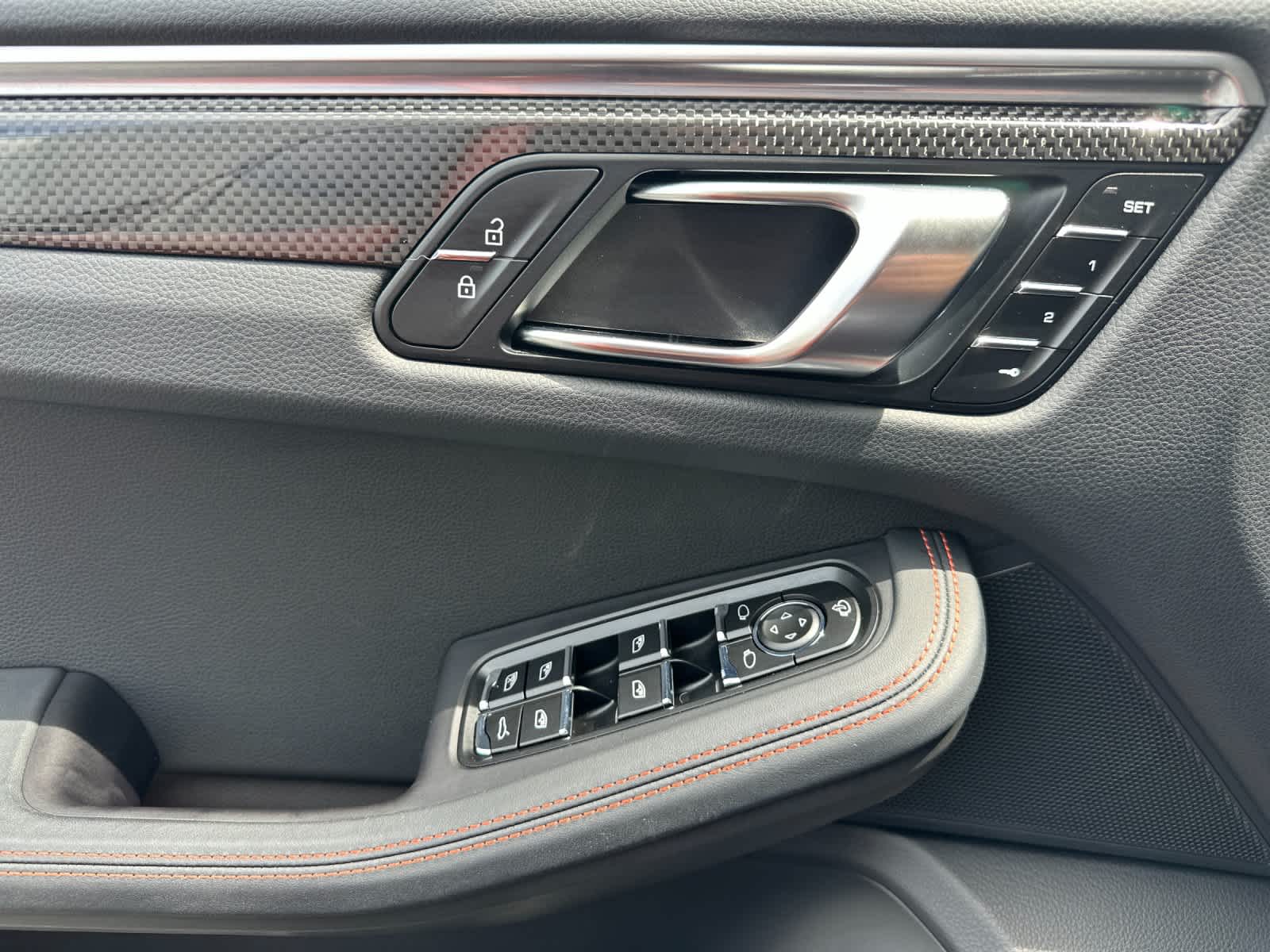 Thumbnail: 2022 Porsche Macan - 12