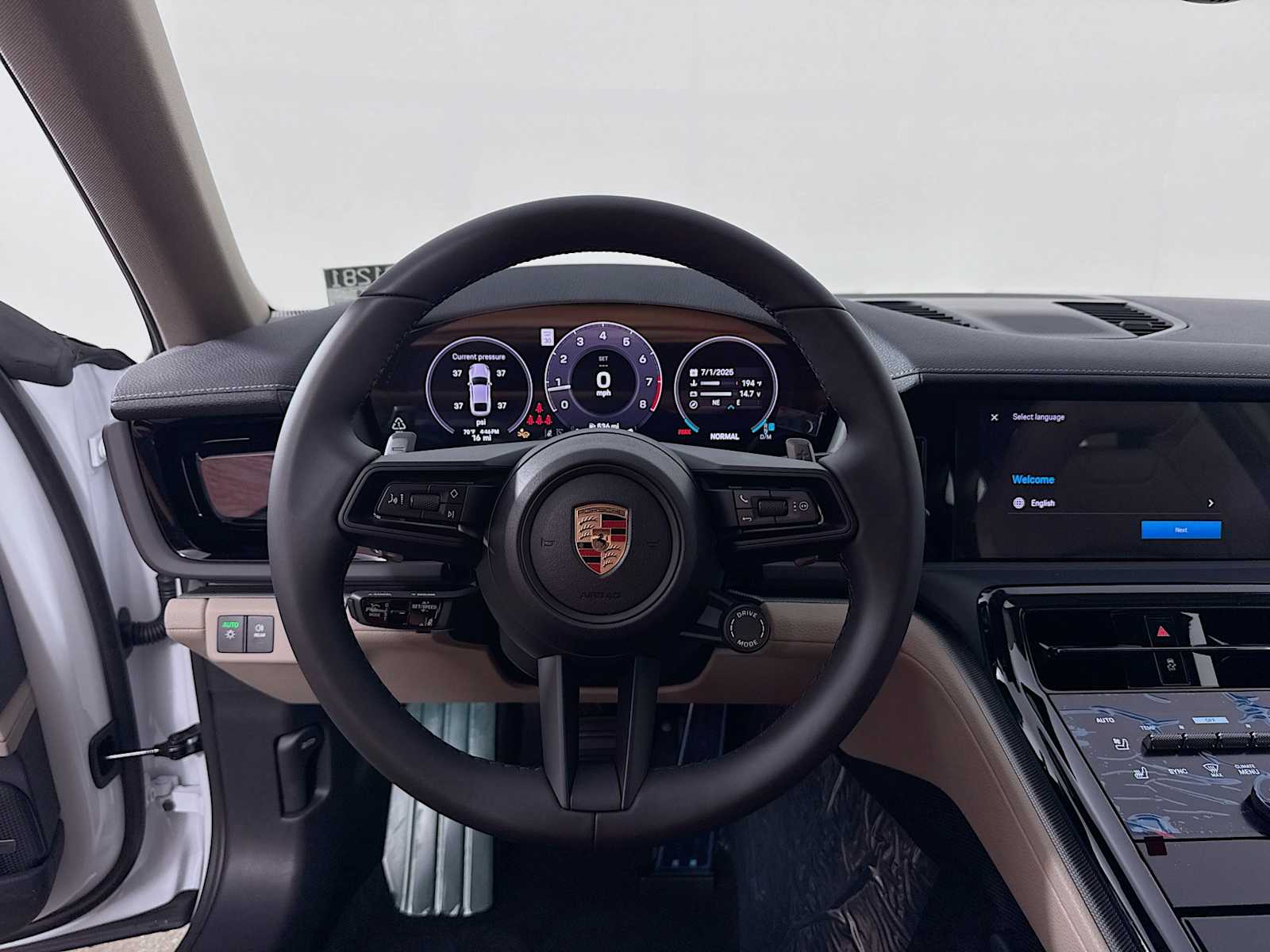 Thumbnail: 2025 Porsche Panamera - 12