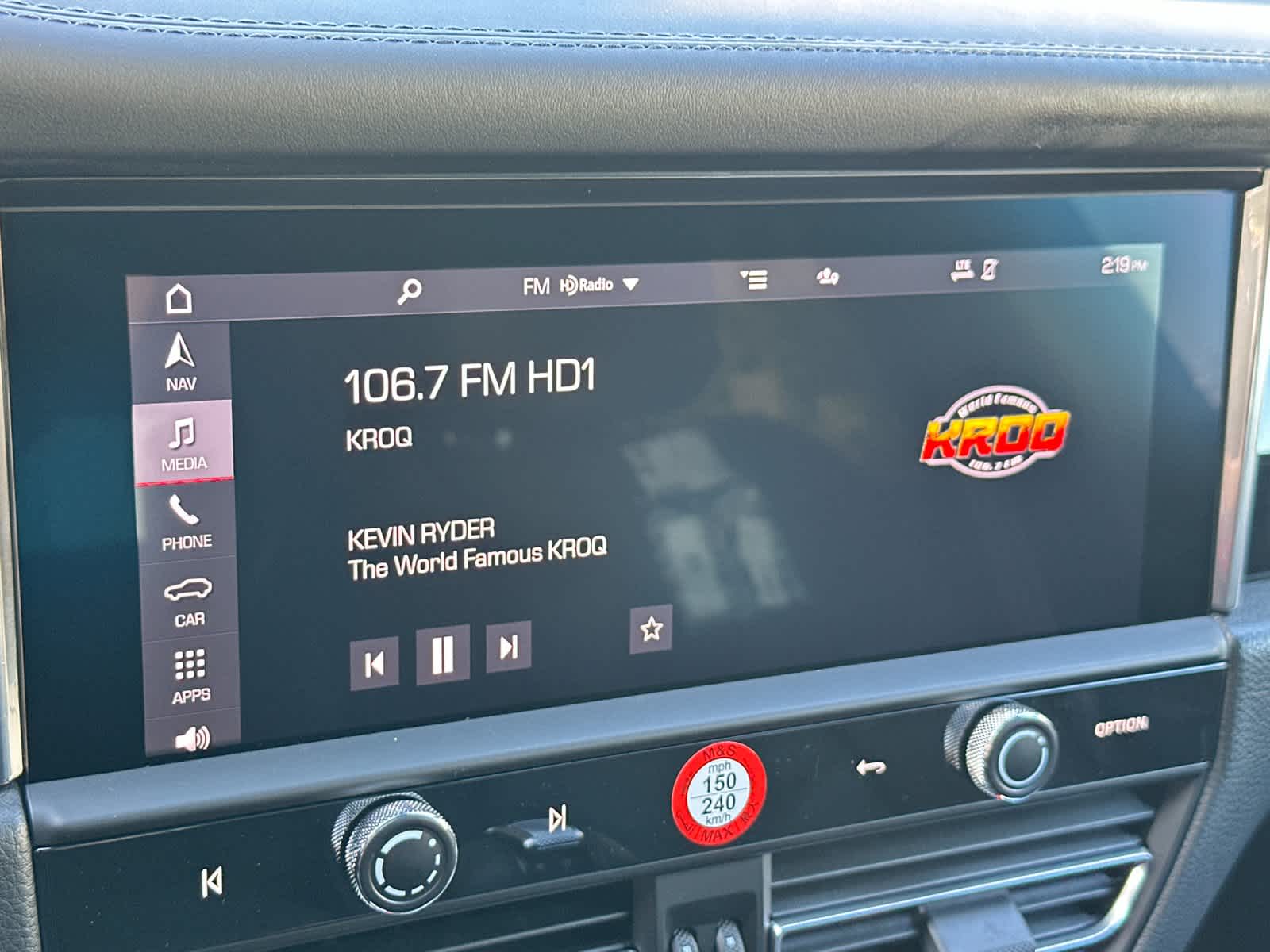 Thumbnail: 2026 Porsche Macan - 20