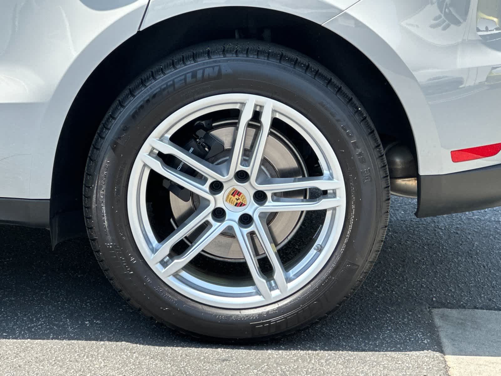 Thumbnail: 2024 Porsche Macan - 30