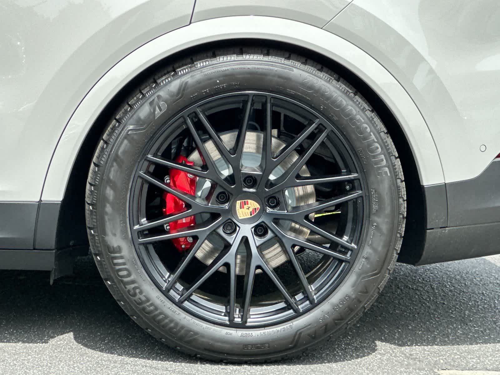 Thumbnail: 2026 Porsche Cayenne - 32