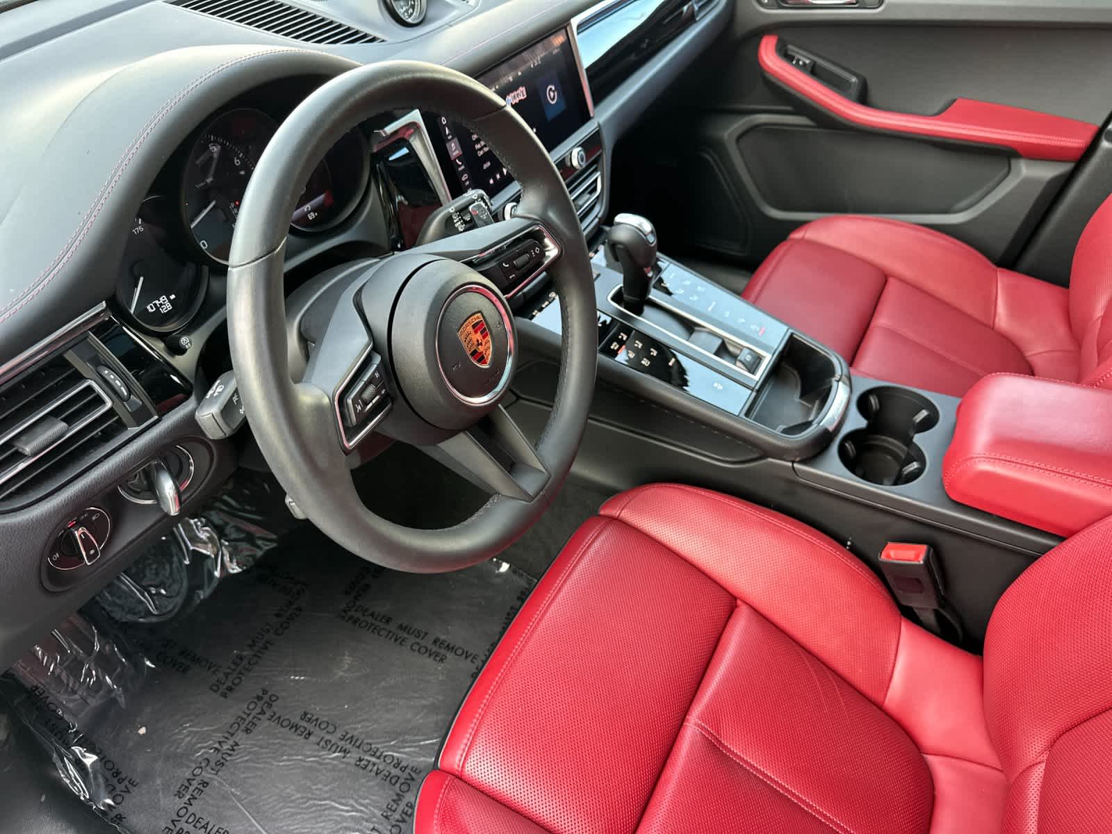 Thumbnail: 2025 Porsche Macan - 4