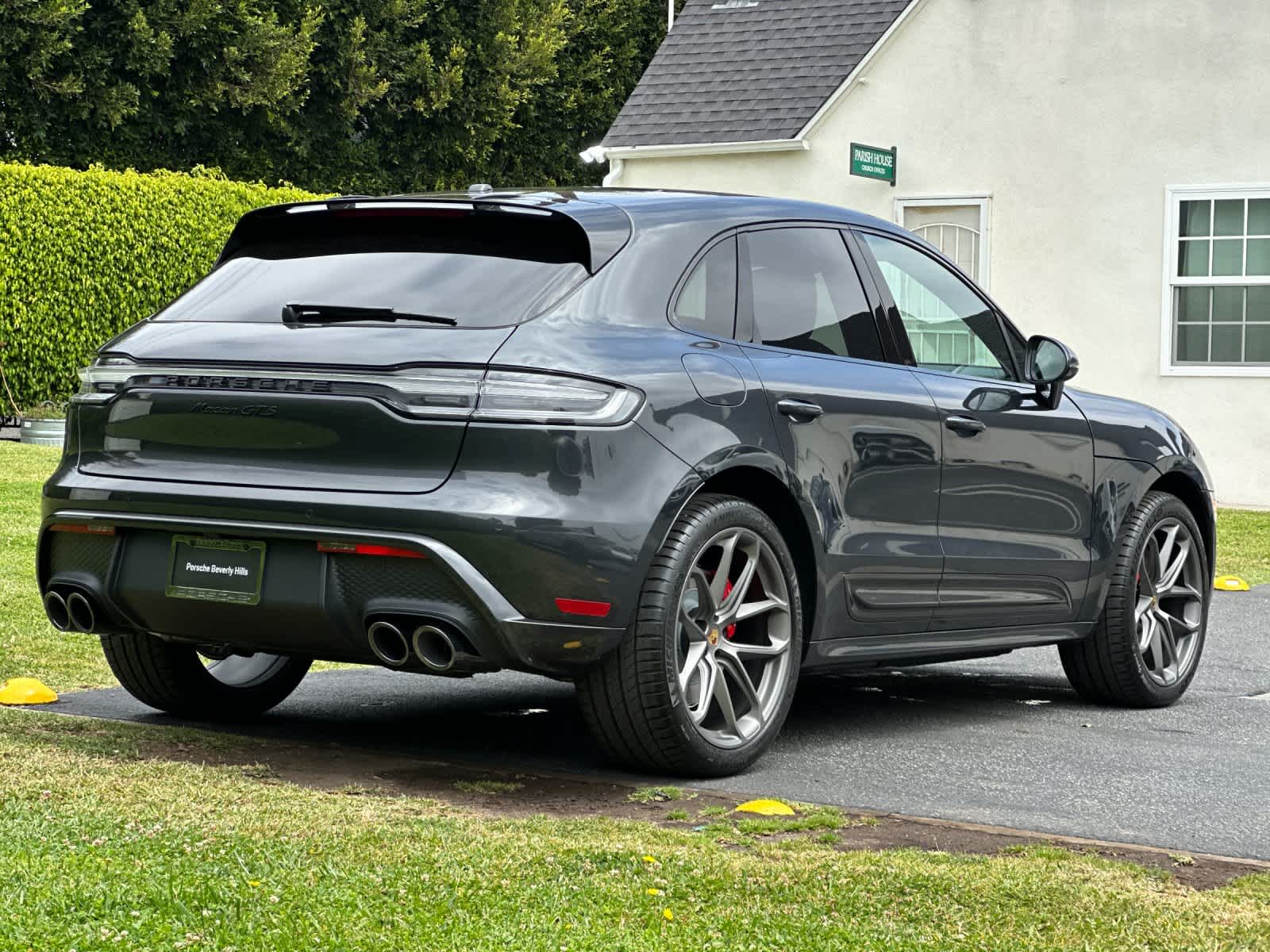 Thumbnail: 2026 Porsche Macan - 8