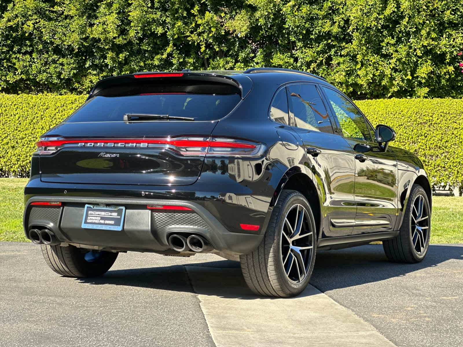 Thumbnail: 2025 Porsche Macan - 8