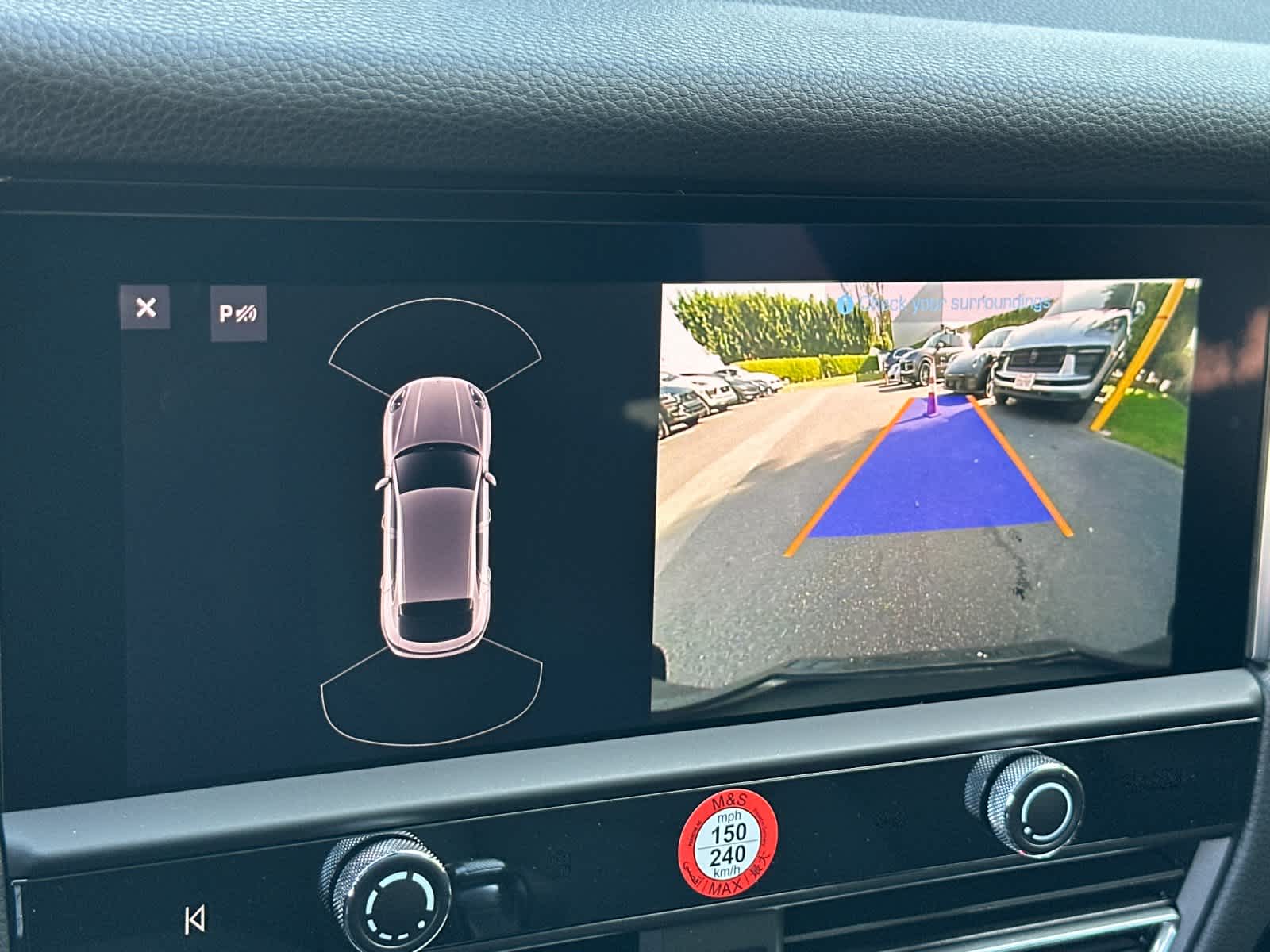 Thumbnail: 2026 Porsche Macan - 23