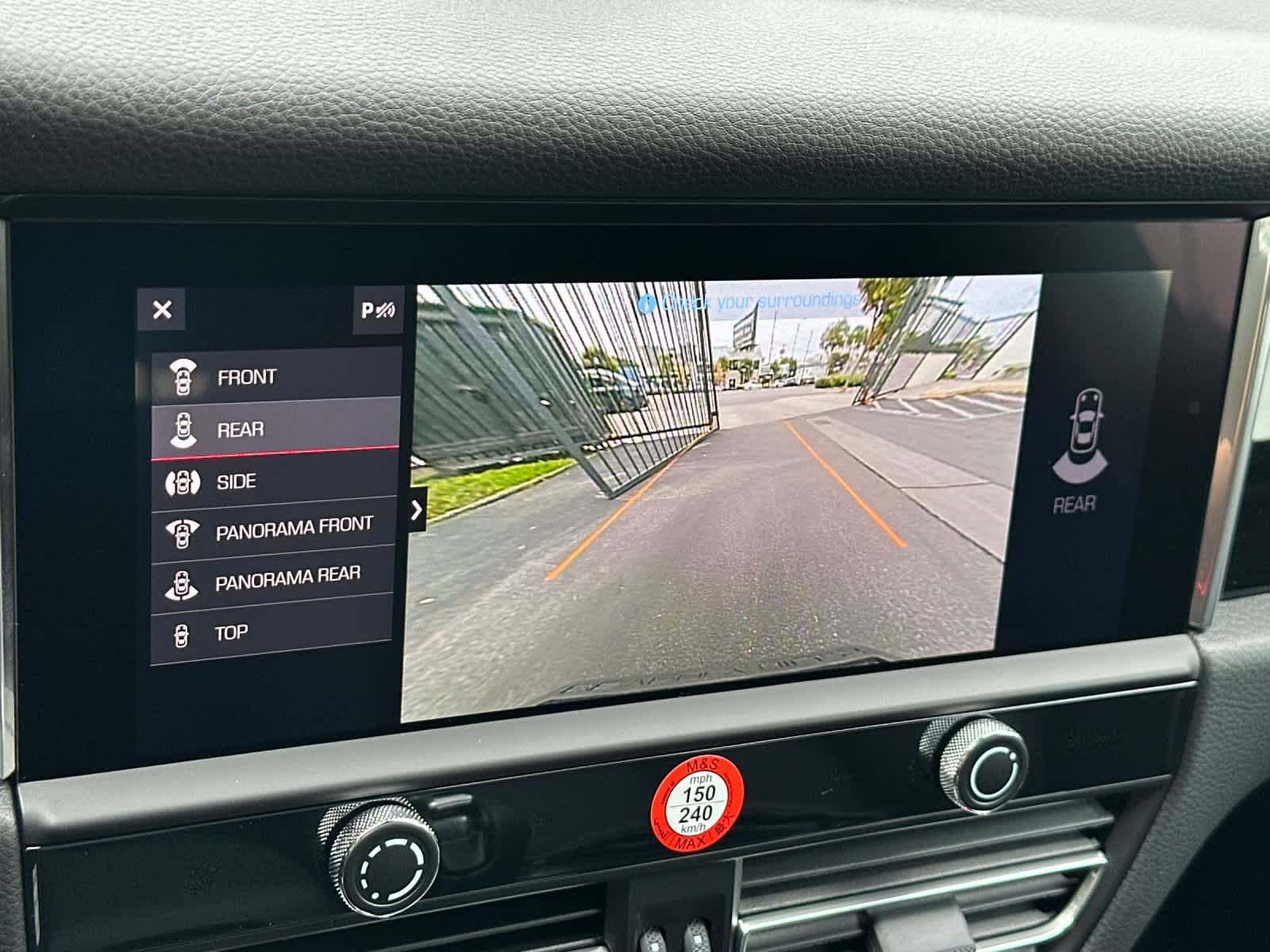 Thumbnail: 2026 Porsche Macan - 23