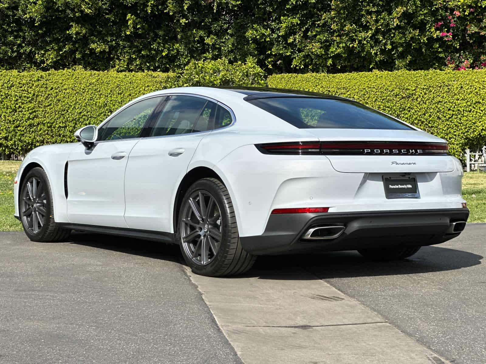 Thumbnail: 2026 Porsche Panamera - 3
